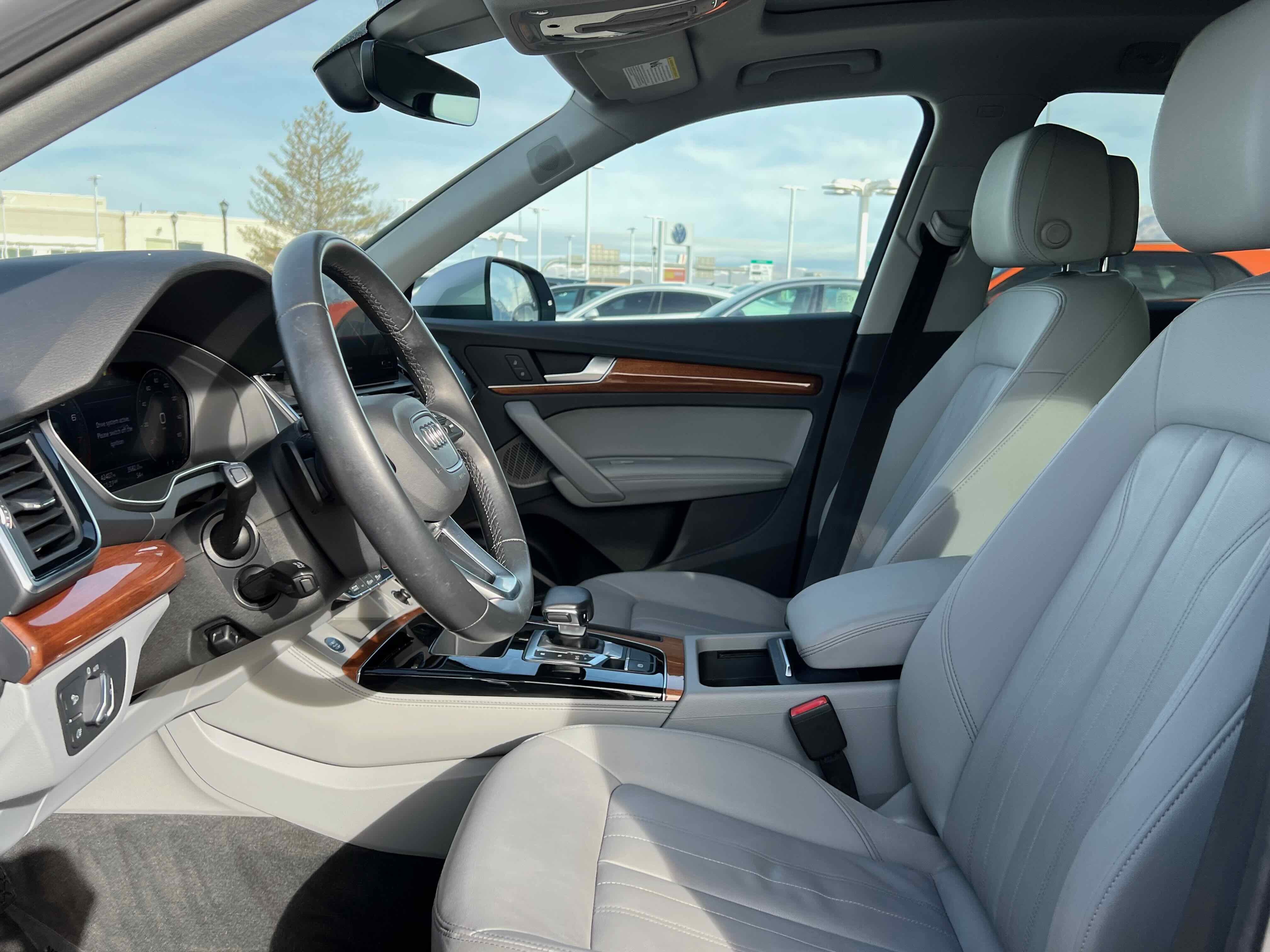 2022 Audi Q5 S line Premium Plus