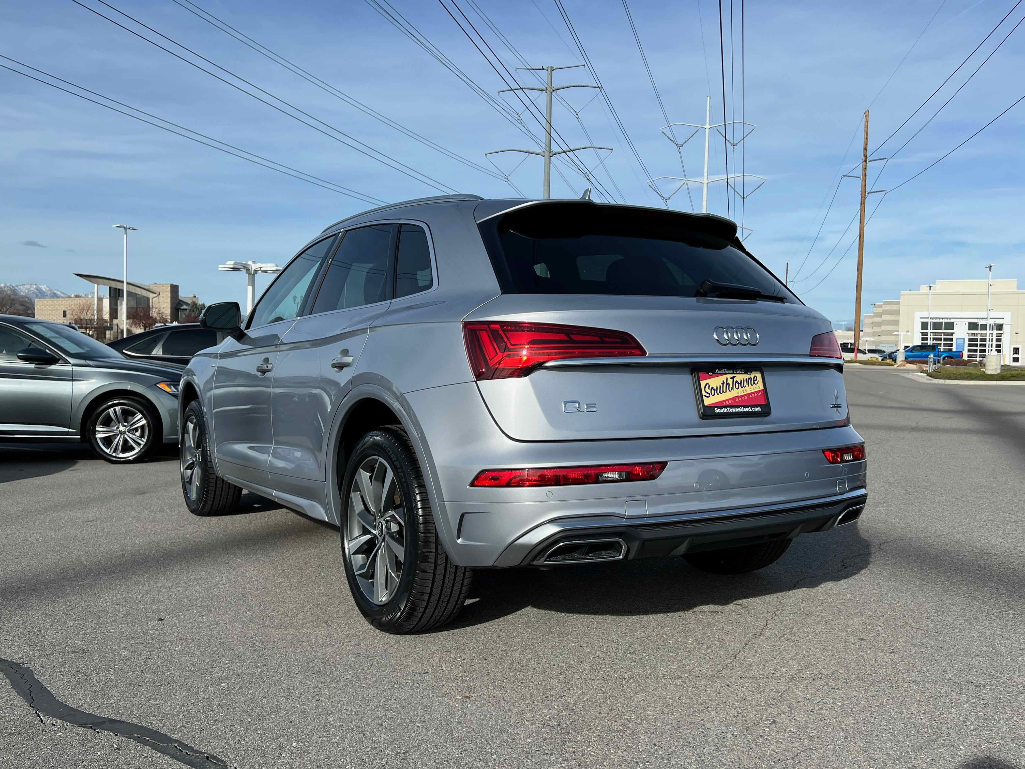 2022 Audi Q5 S line Premium Plus