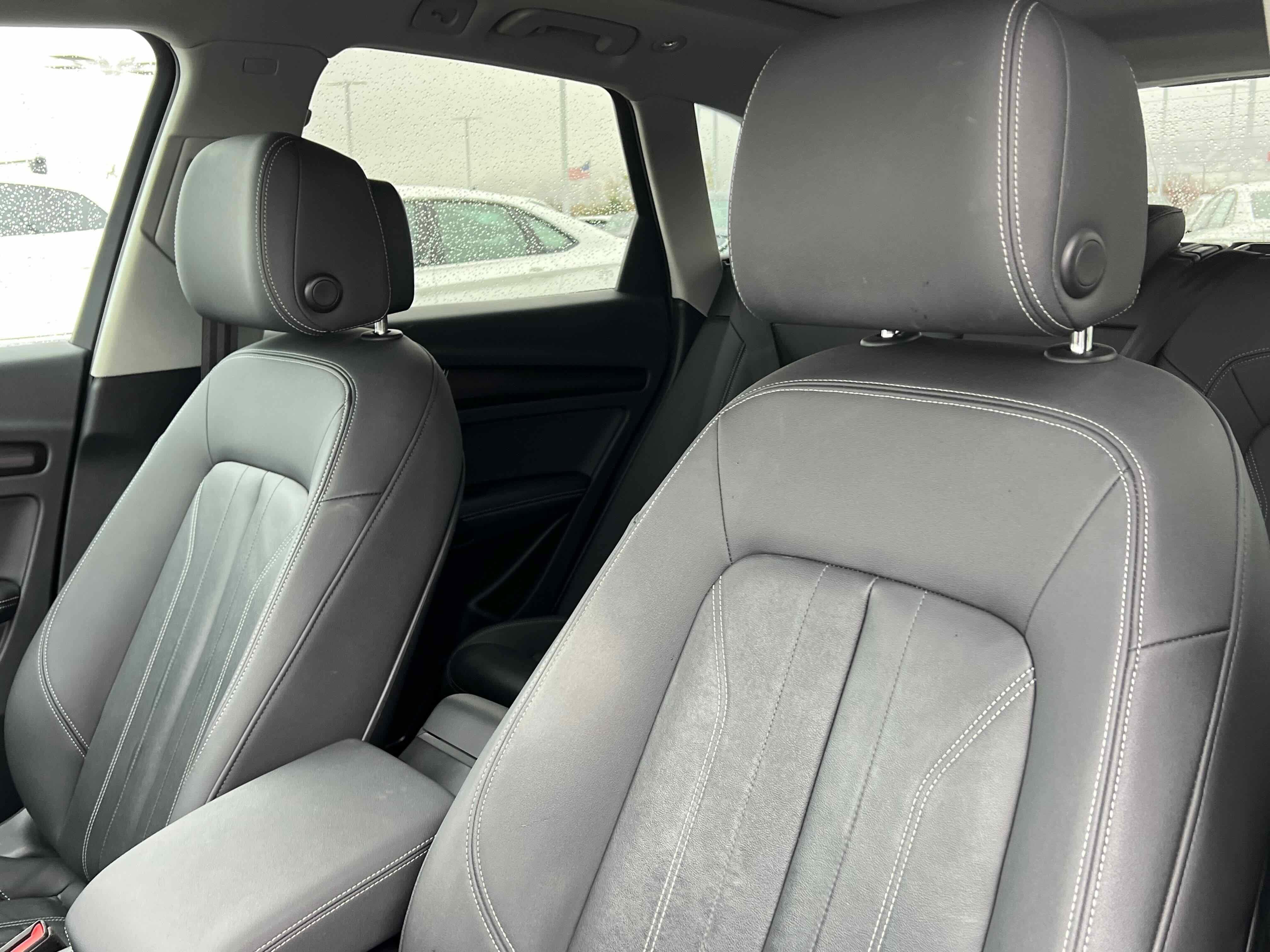 2022 Audi Q5 S line Premium Plus