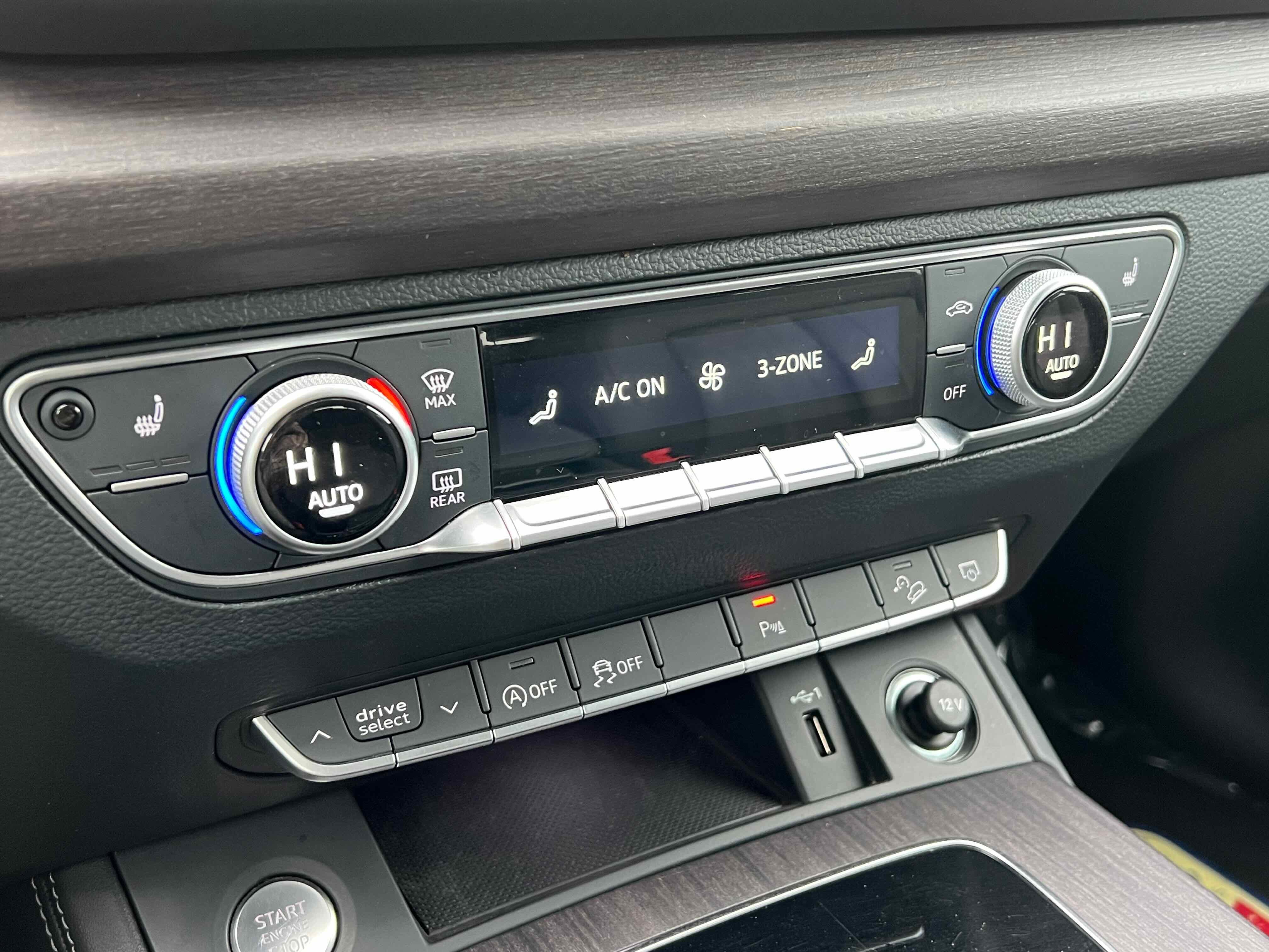 2022 Audi Q5 S line Premium Plus