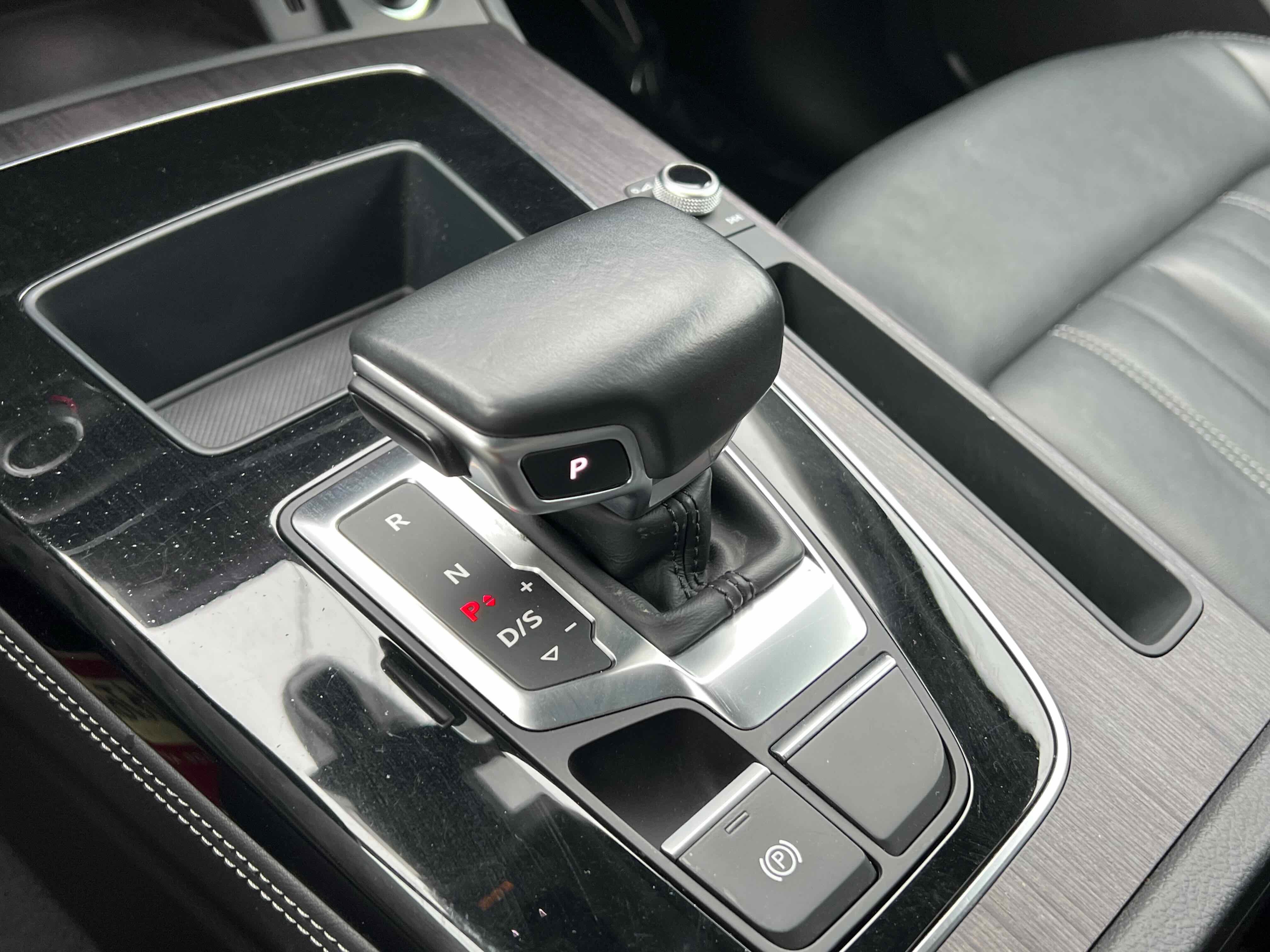 2022 Audi Q5 S line Premium Plus