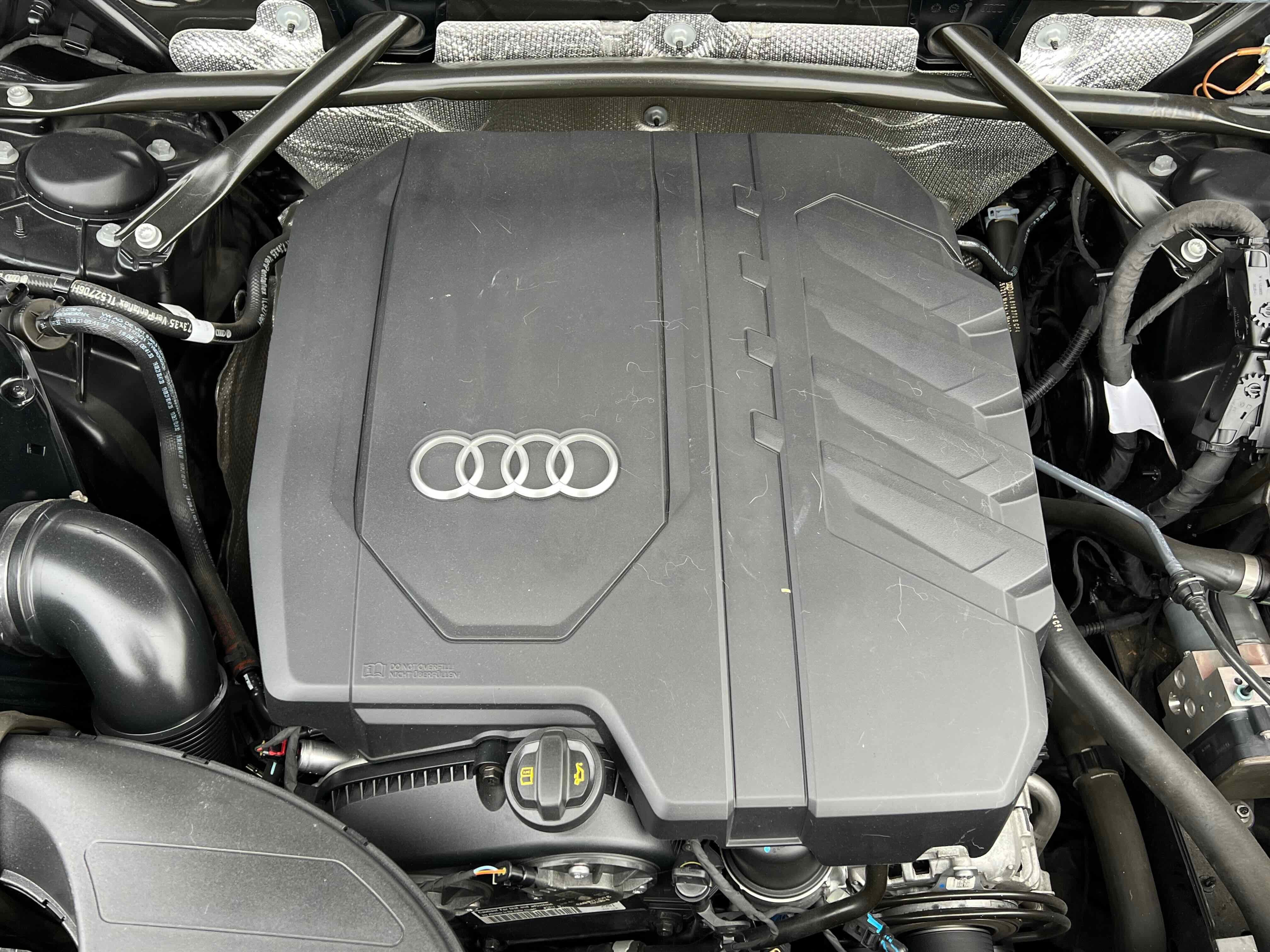 2022 Audi Q5 S line Premium Plus