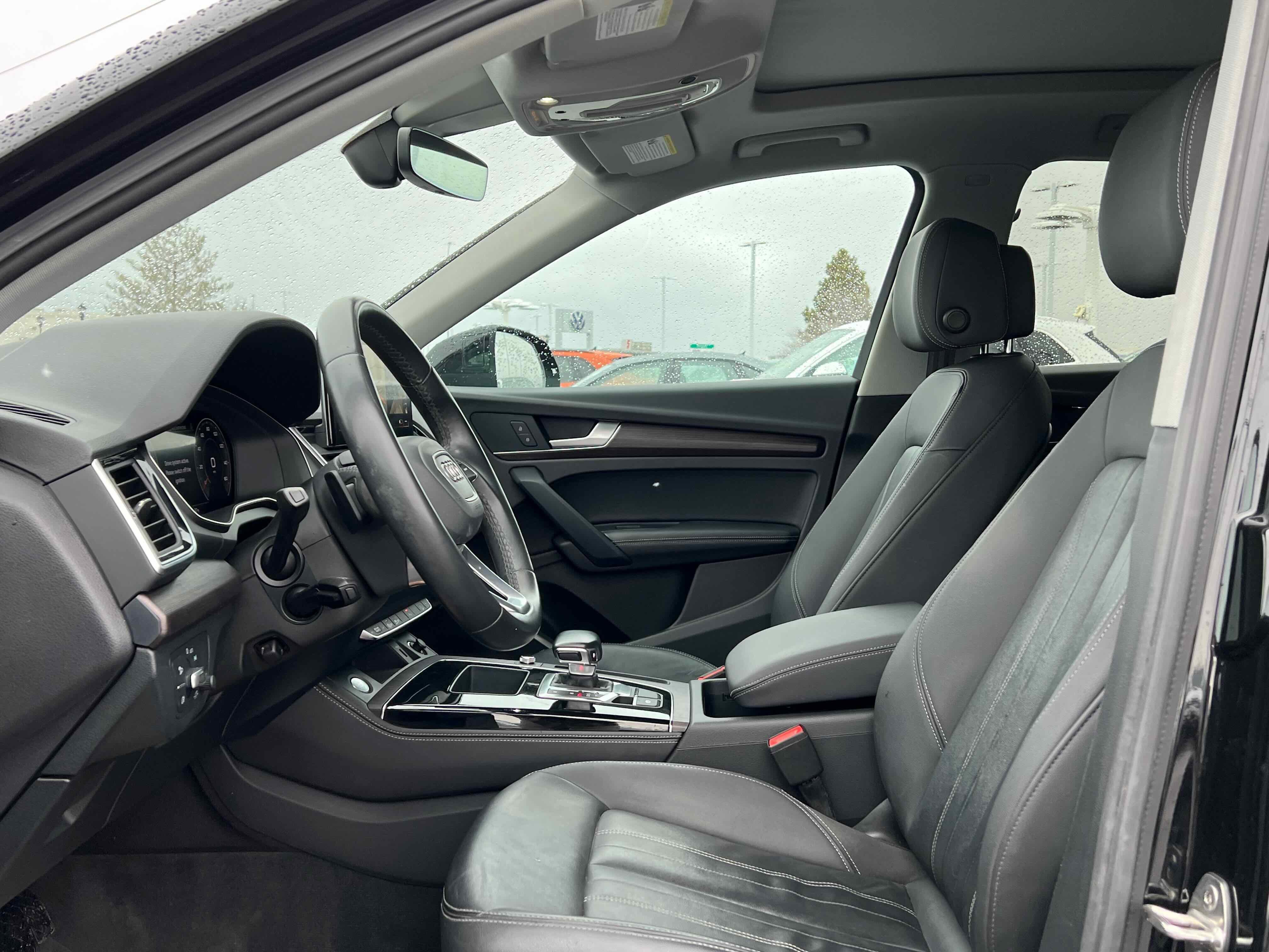 2022 Audi Q5 S line Premium Plus