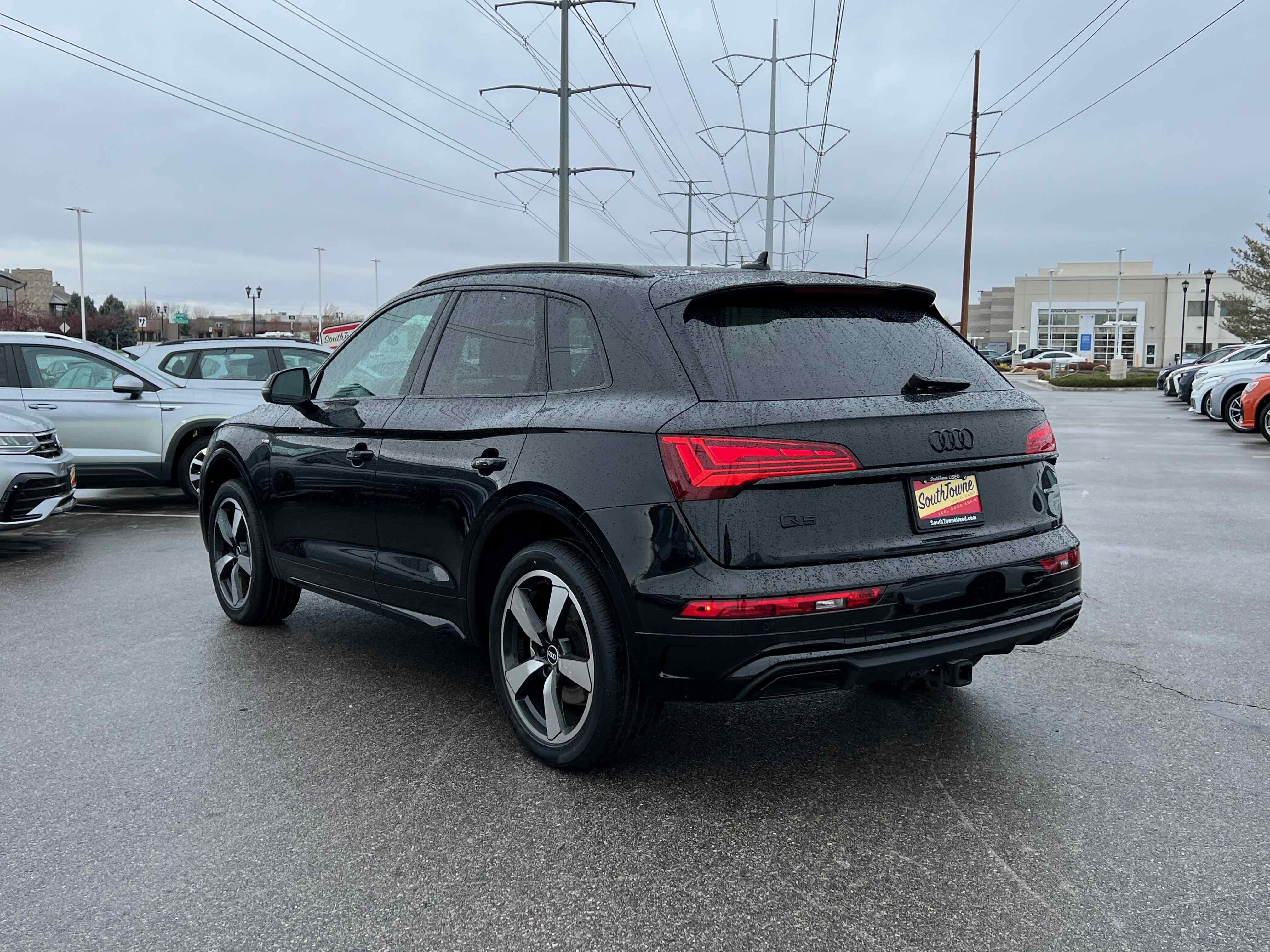 2022 Audi Q5 S line Premium Plus