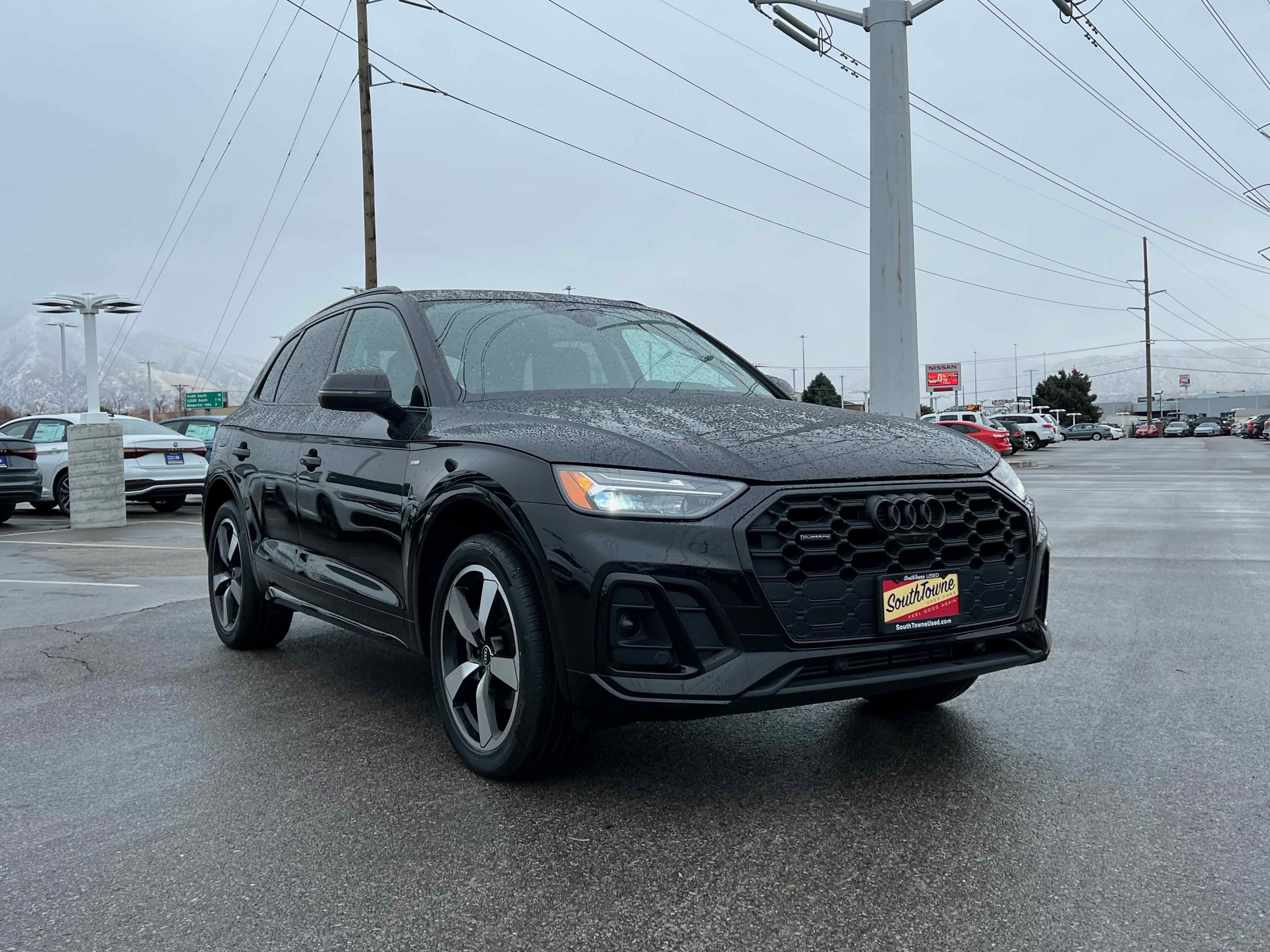 2022 Audi Q5 S line Premium Plus
