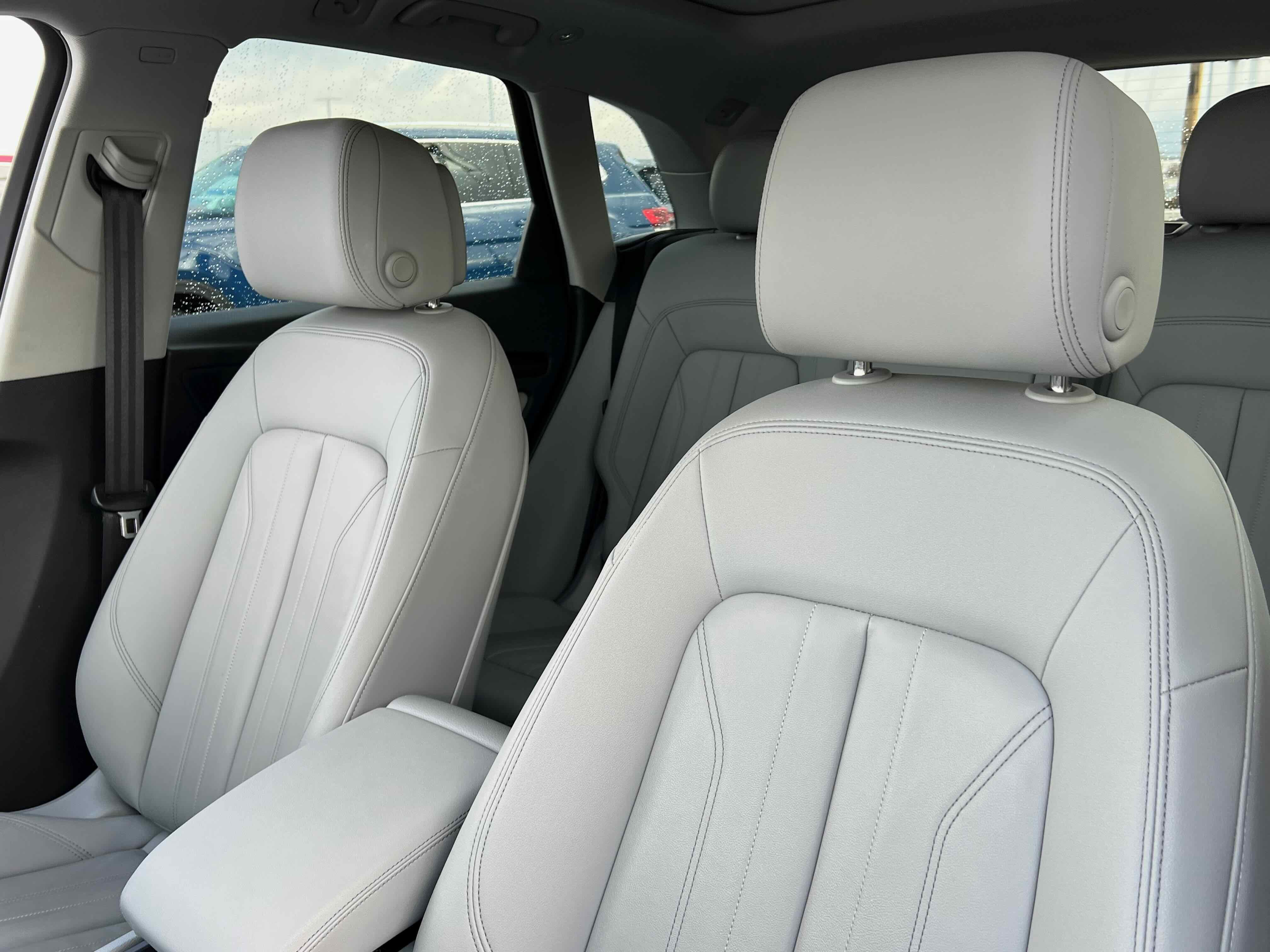 2022 Audi Q5 S line Premium Plus