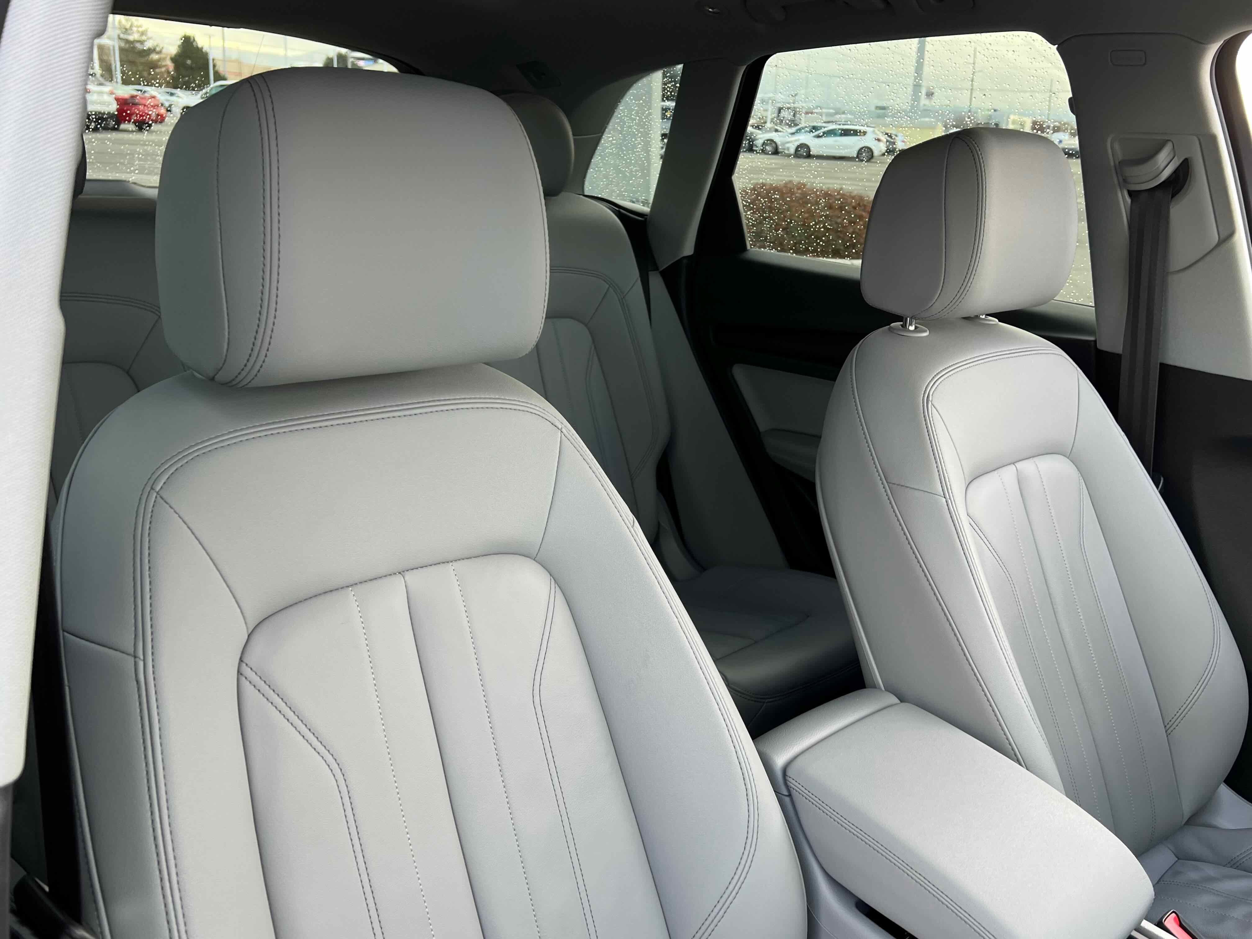 2022 Audi Q5 S line Premium Plus