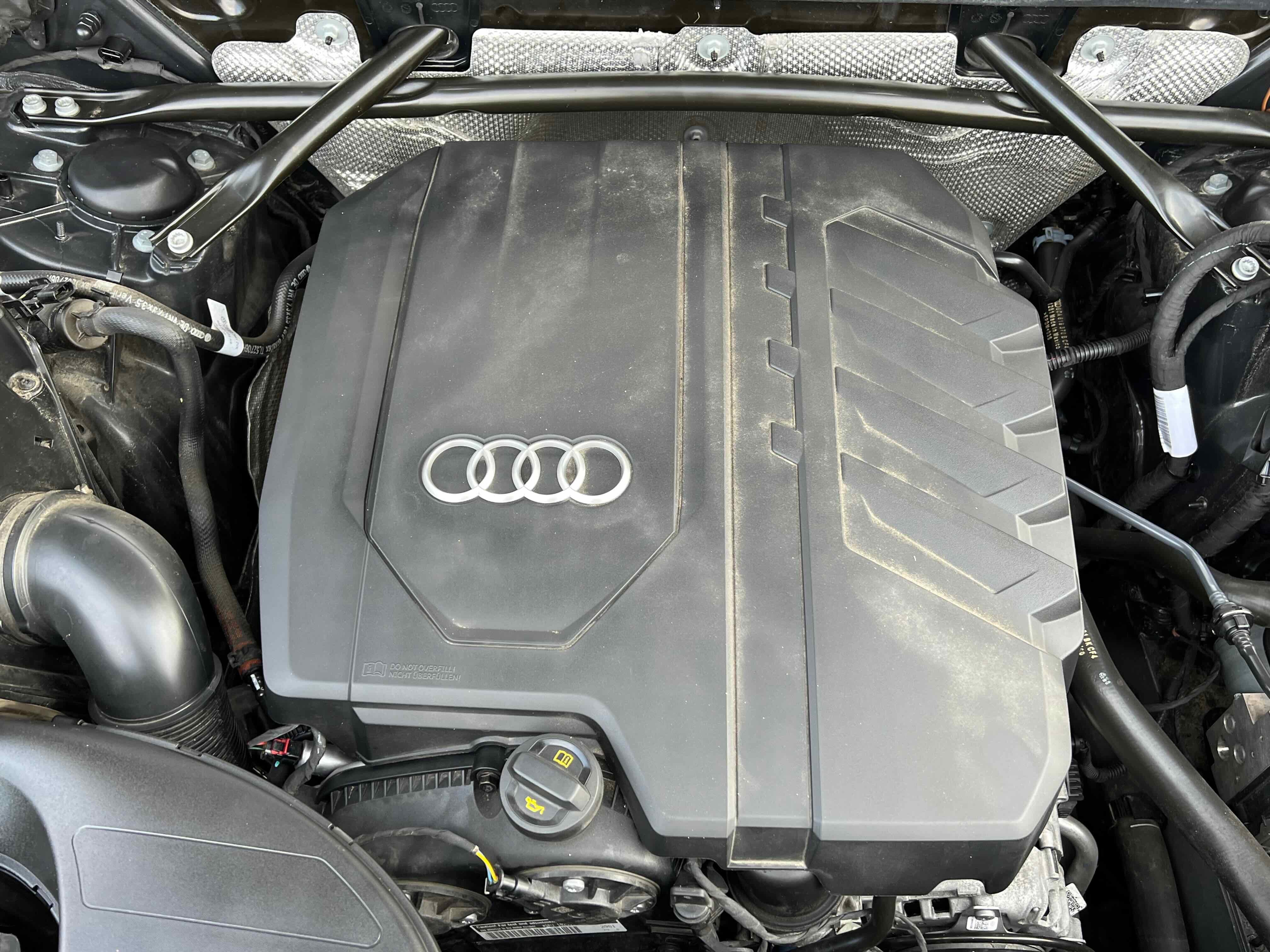 2022 Audi Q5 S line Premium Plus