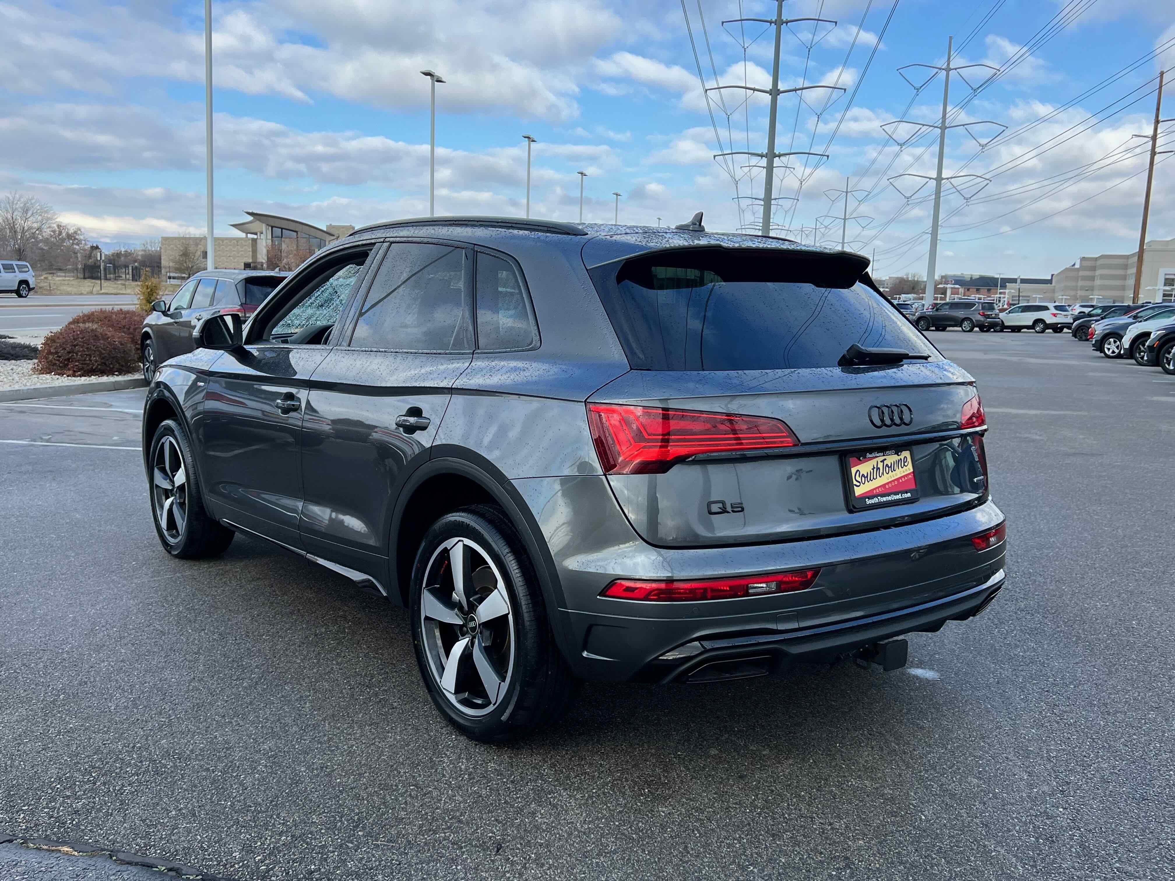 2022 Audi Q5 S line Premium Plus