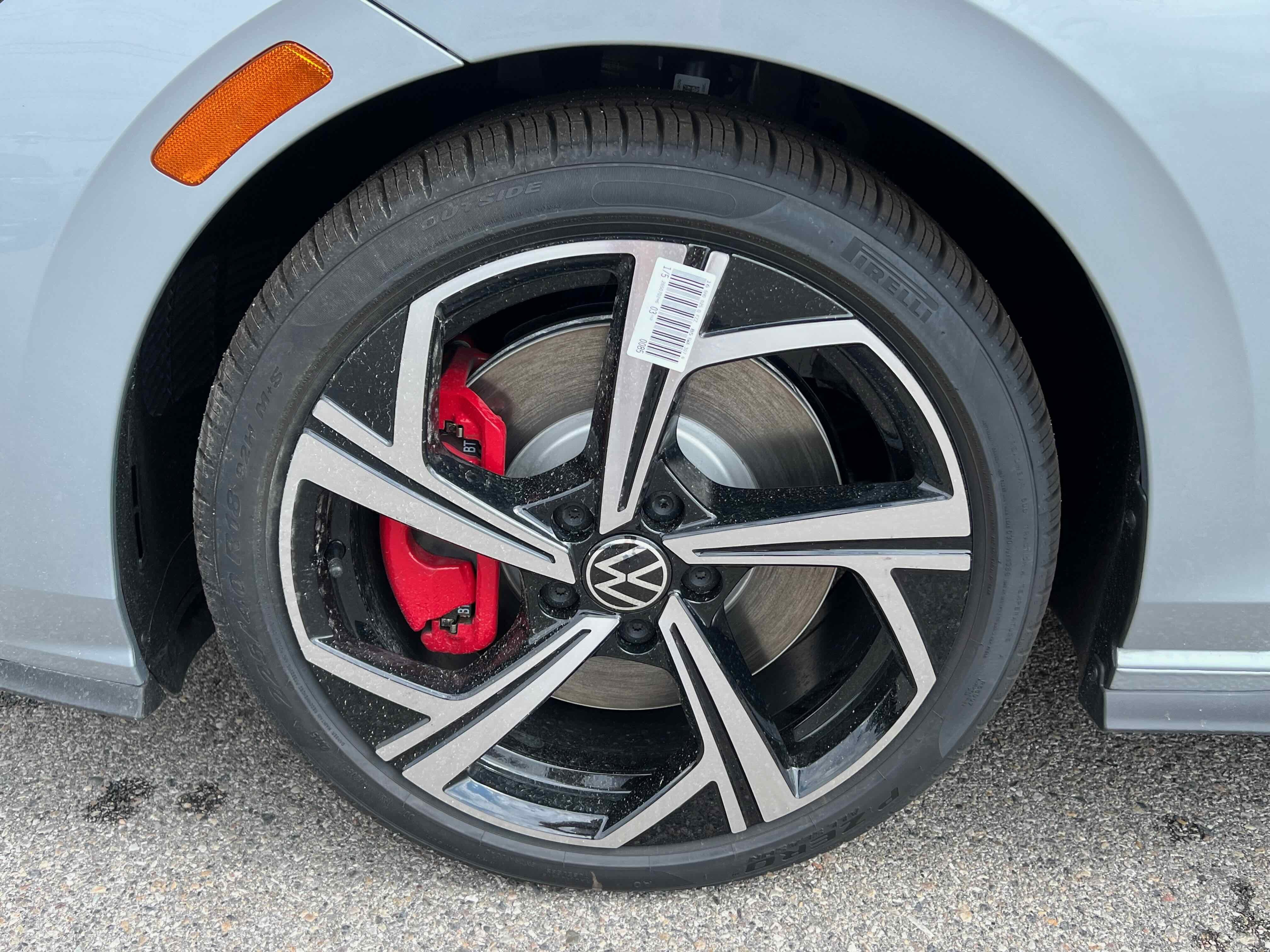 2025 Volkswagen Golf GTI SE