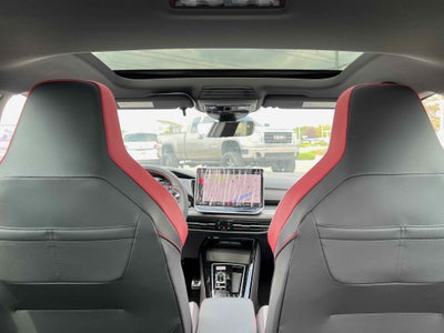 2025 Volkswagen Golf GTI SE