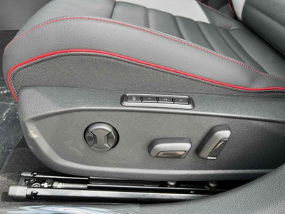 2025 Volkswagen Golf GTI SE