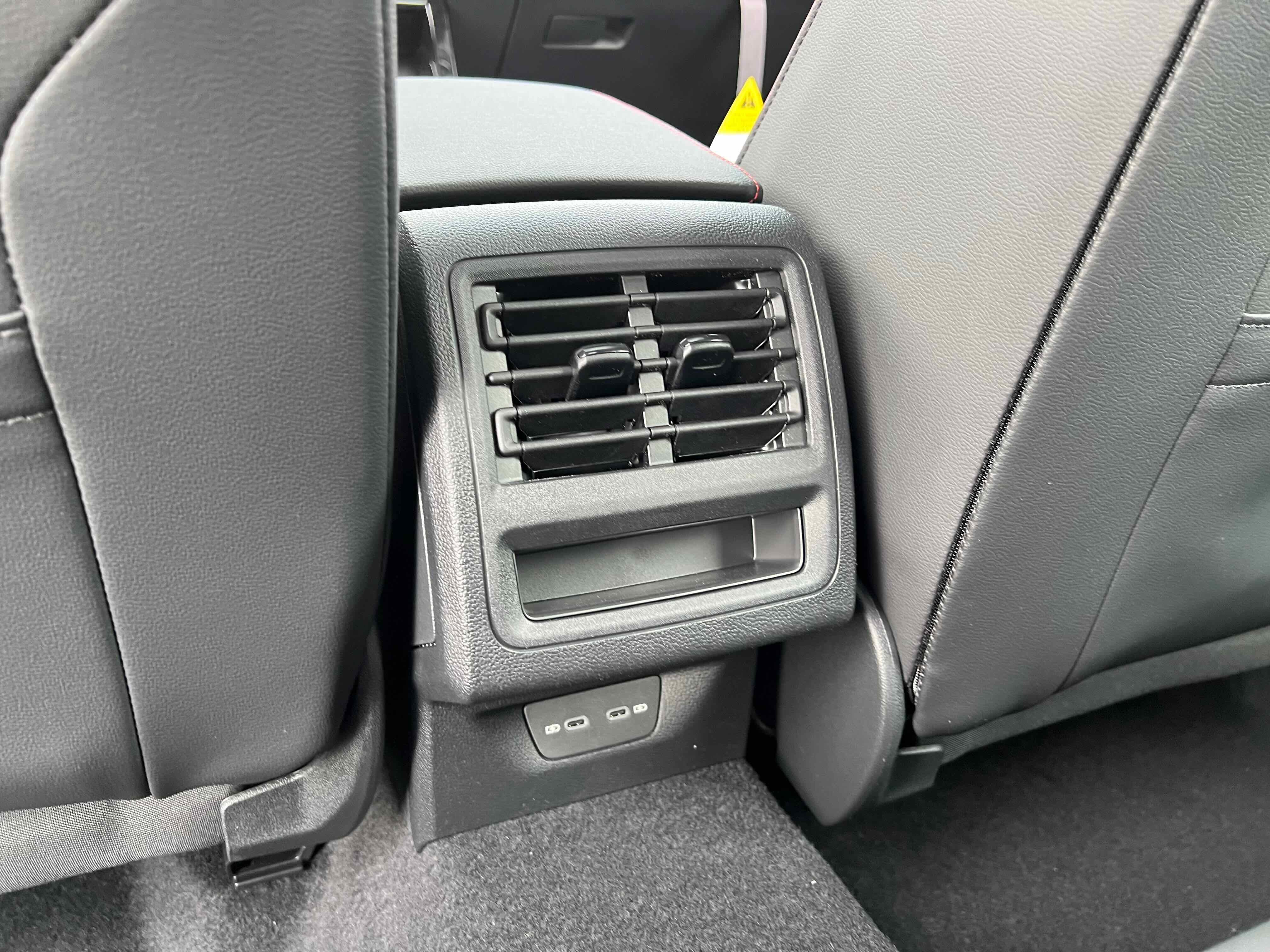 2025 Volkswagen Golf GTI SE