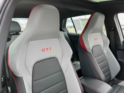 2025 Volkswagen Golf GTI SE
