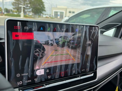 2025 Volkswagen Golf GTI SE