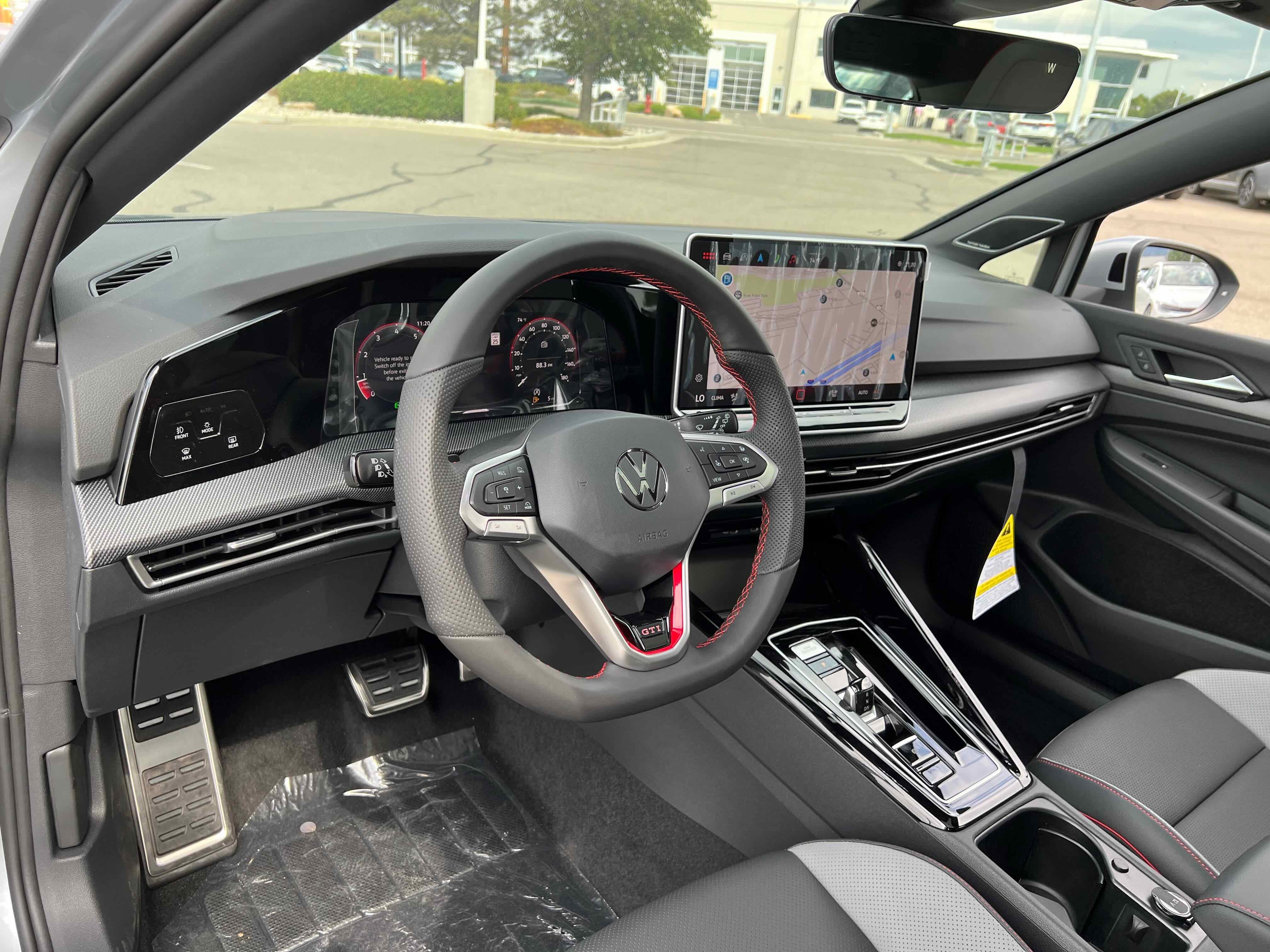 2025 Volkswagen Golf GTI SE