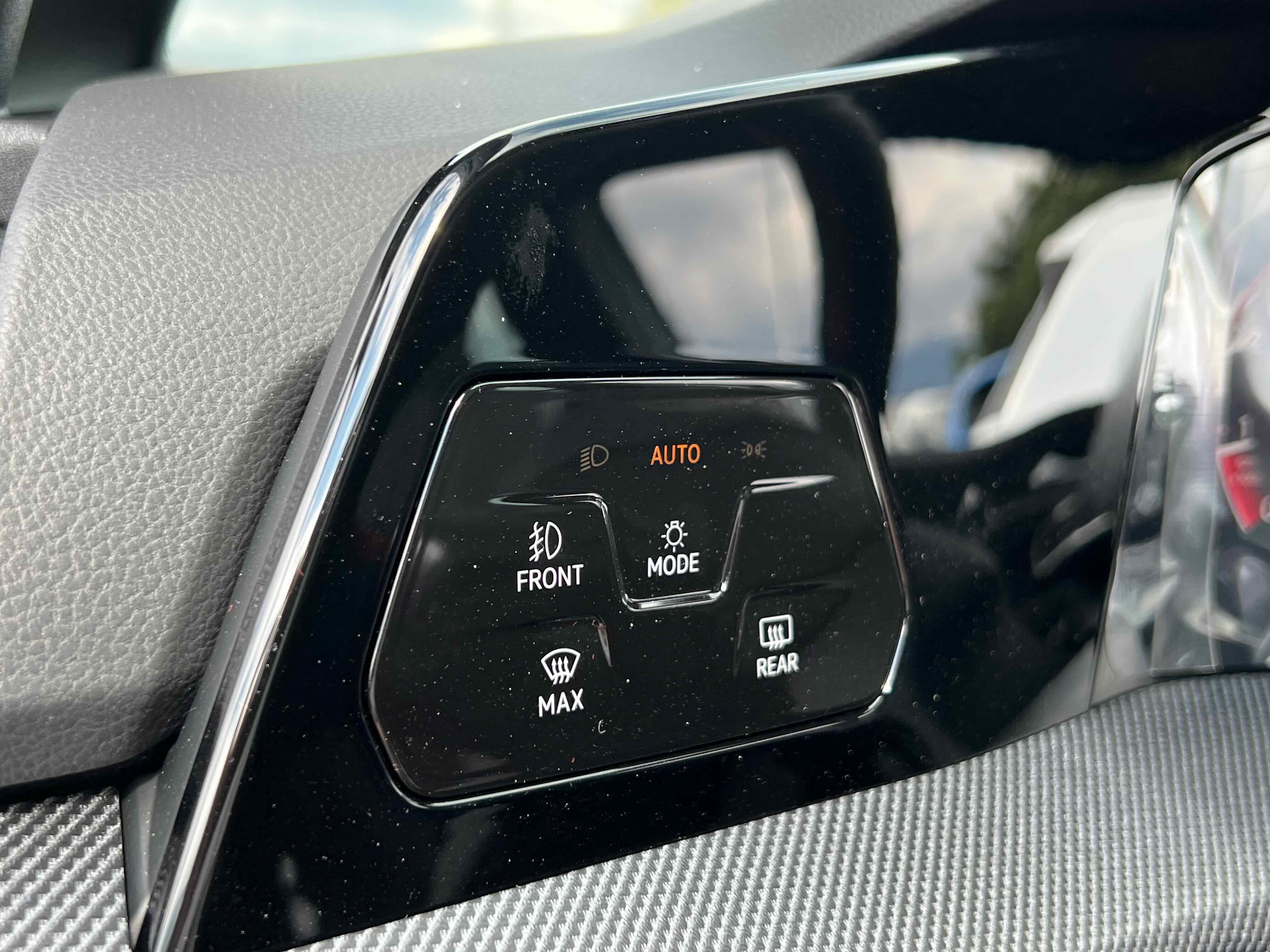 2025 Volkswagen Golf GTI SE