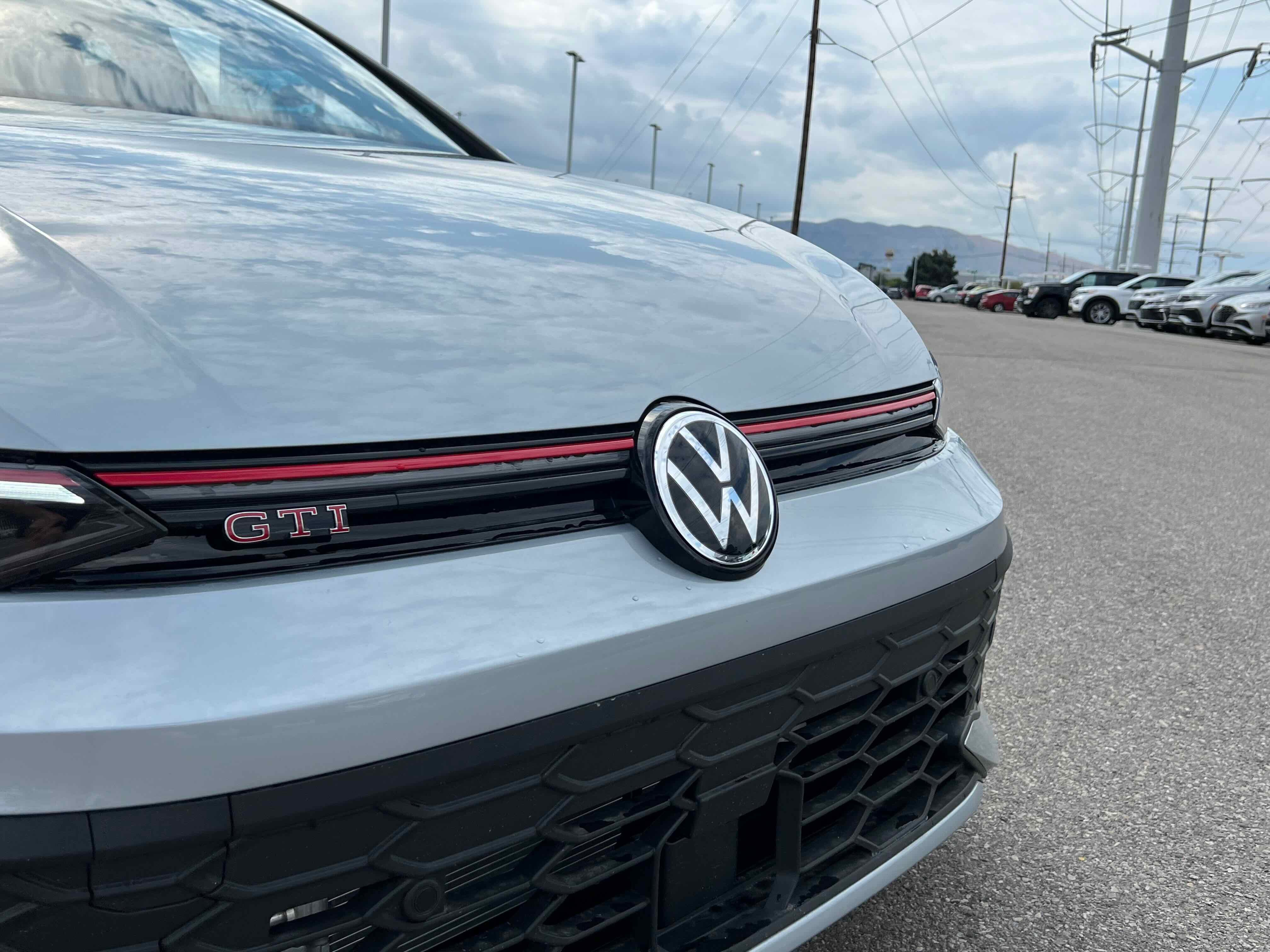 2025 Volkswagen Golf GTI SE