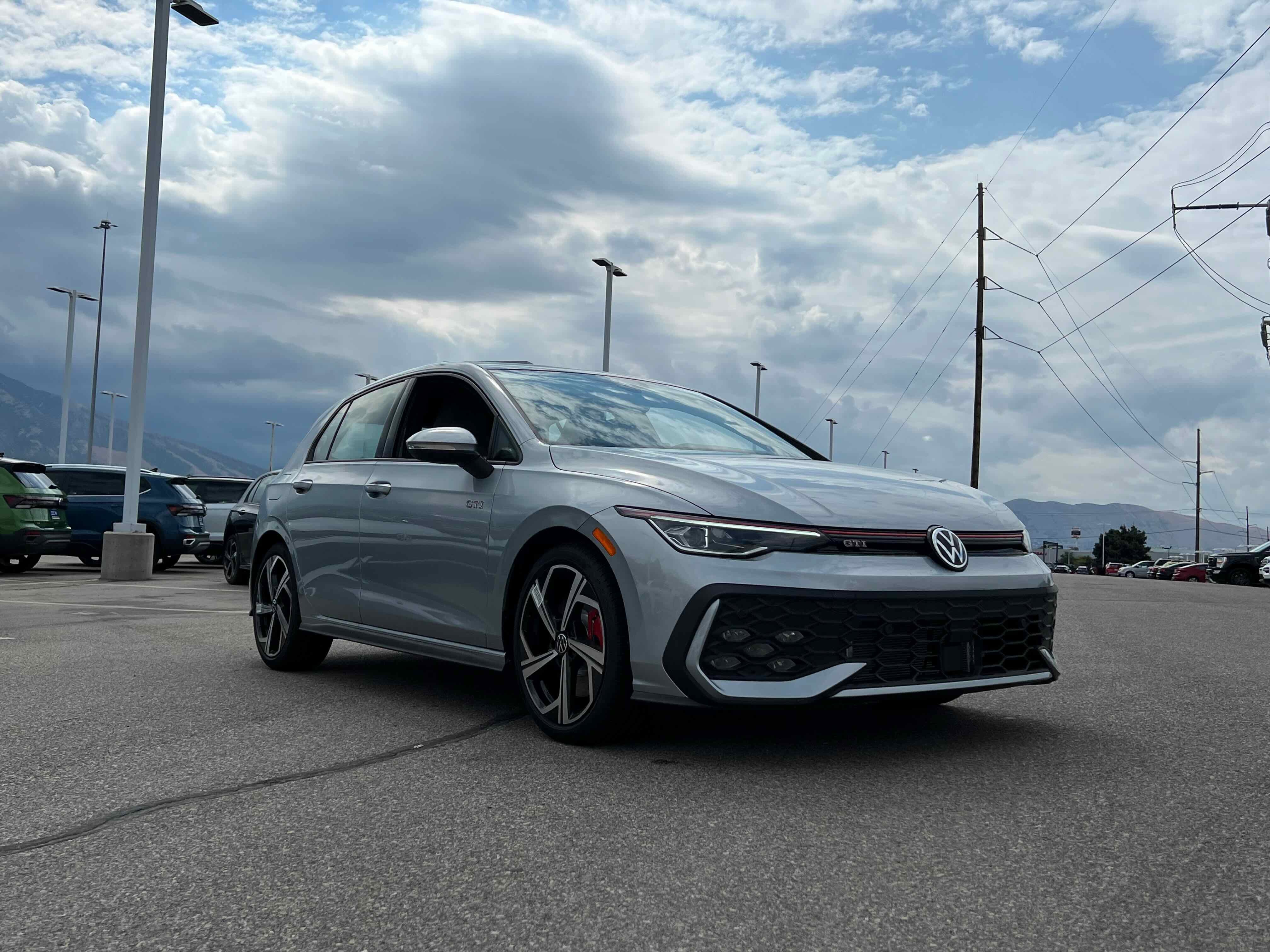 2025 Volkswagen Golf GTI SE