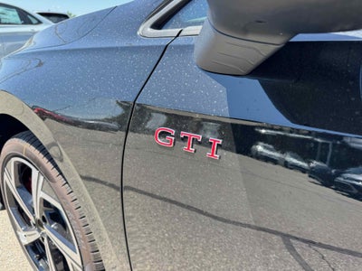 2025 Volkswagen Golf GTI SE