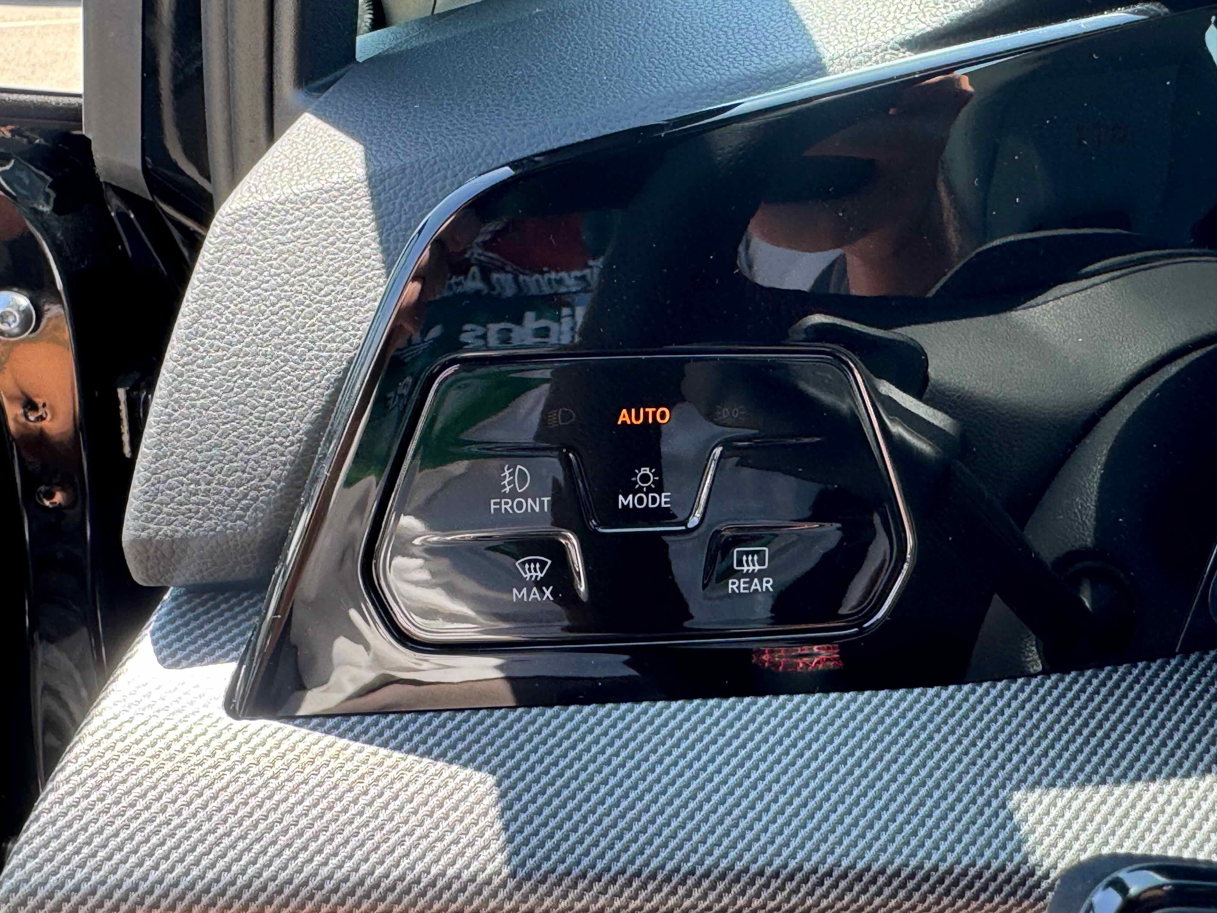 2025 Volkswagen Golf GTI SE