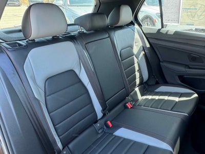 2025 Volkswagen Golf GTI SE