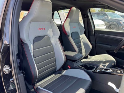 2025 Volkswagen Golf GTI SE