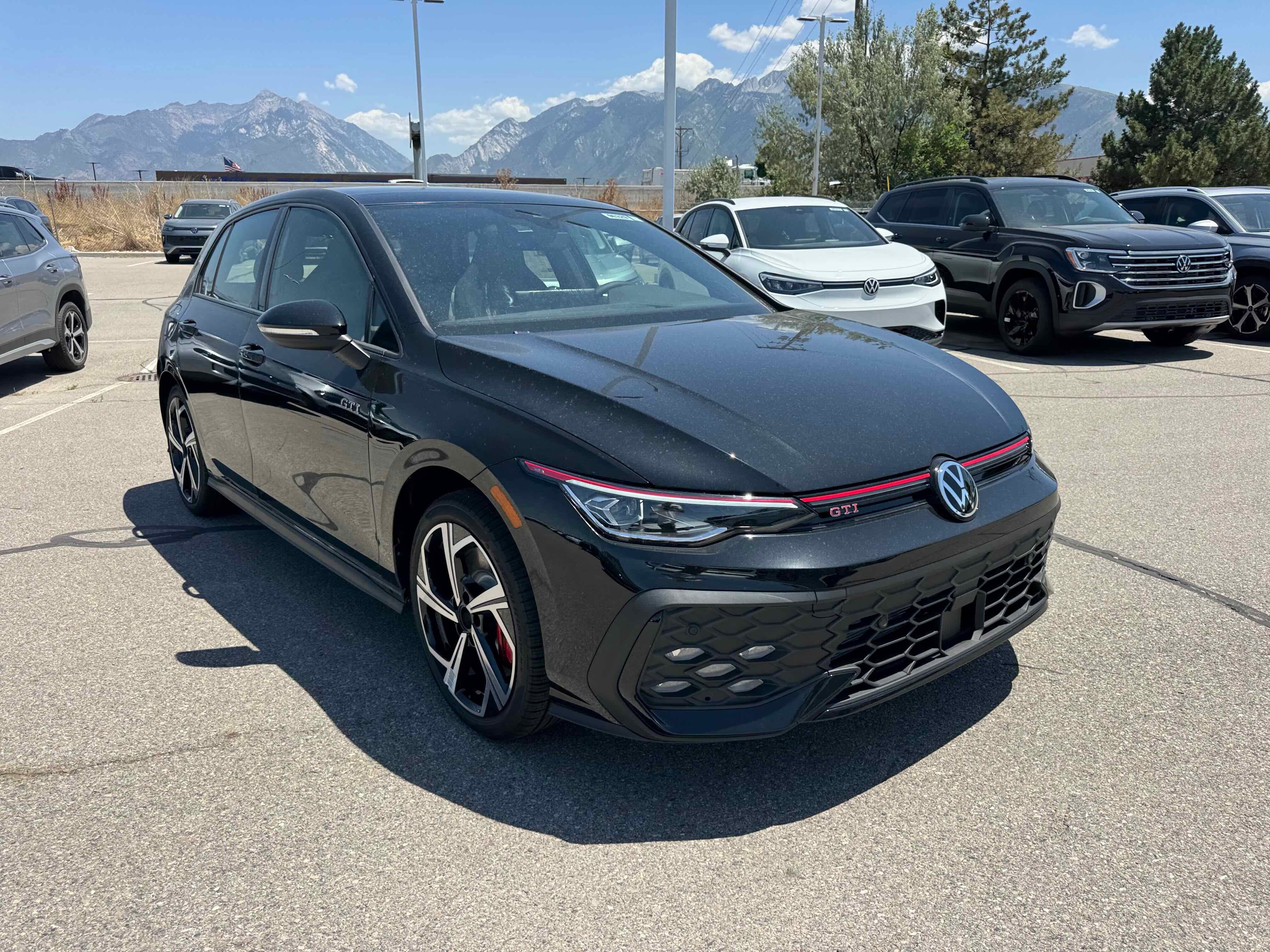 2025 Volkswagen Golf GTI SE