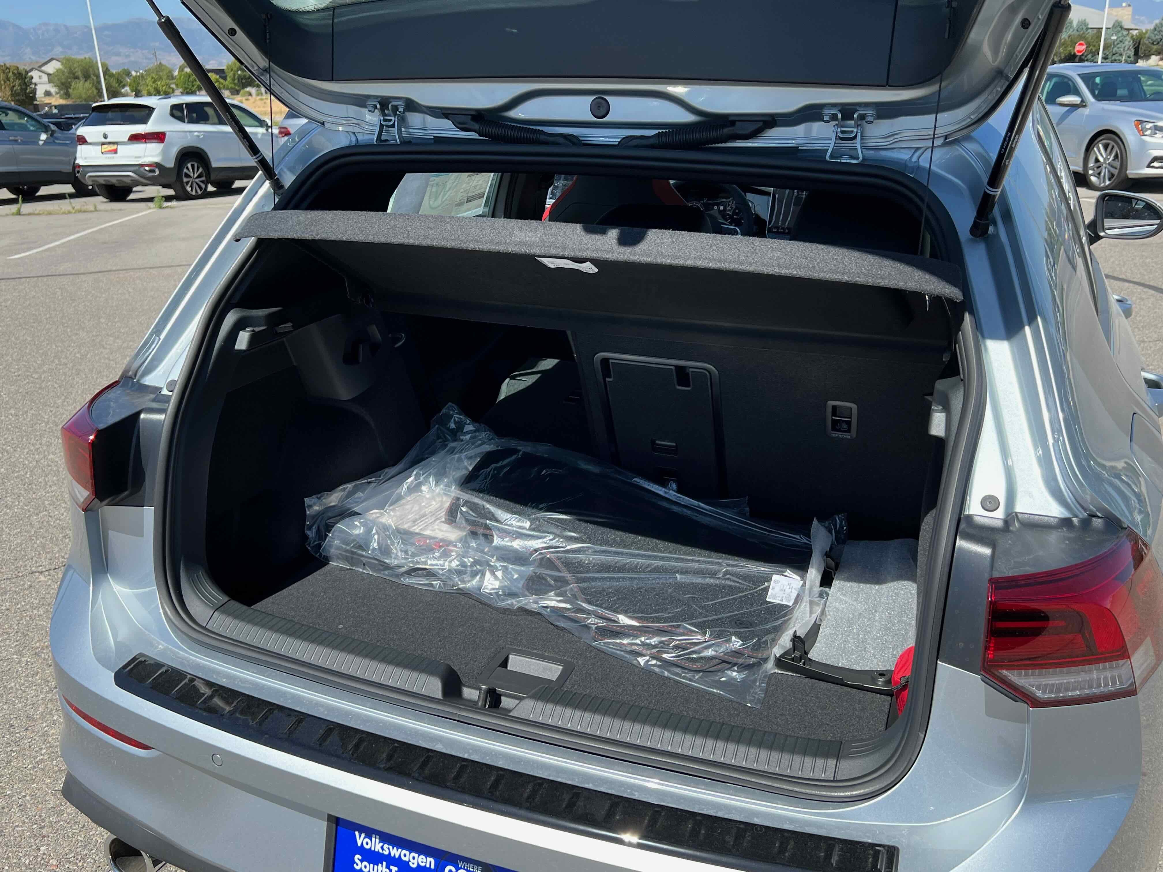 2025 Volkswagen Golf GTI SE