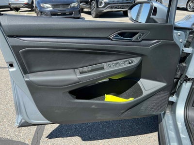 2025 Volkswagen Golf GTI SE