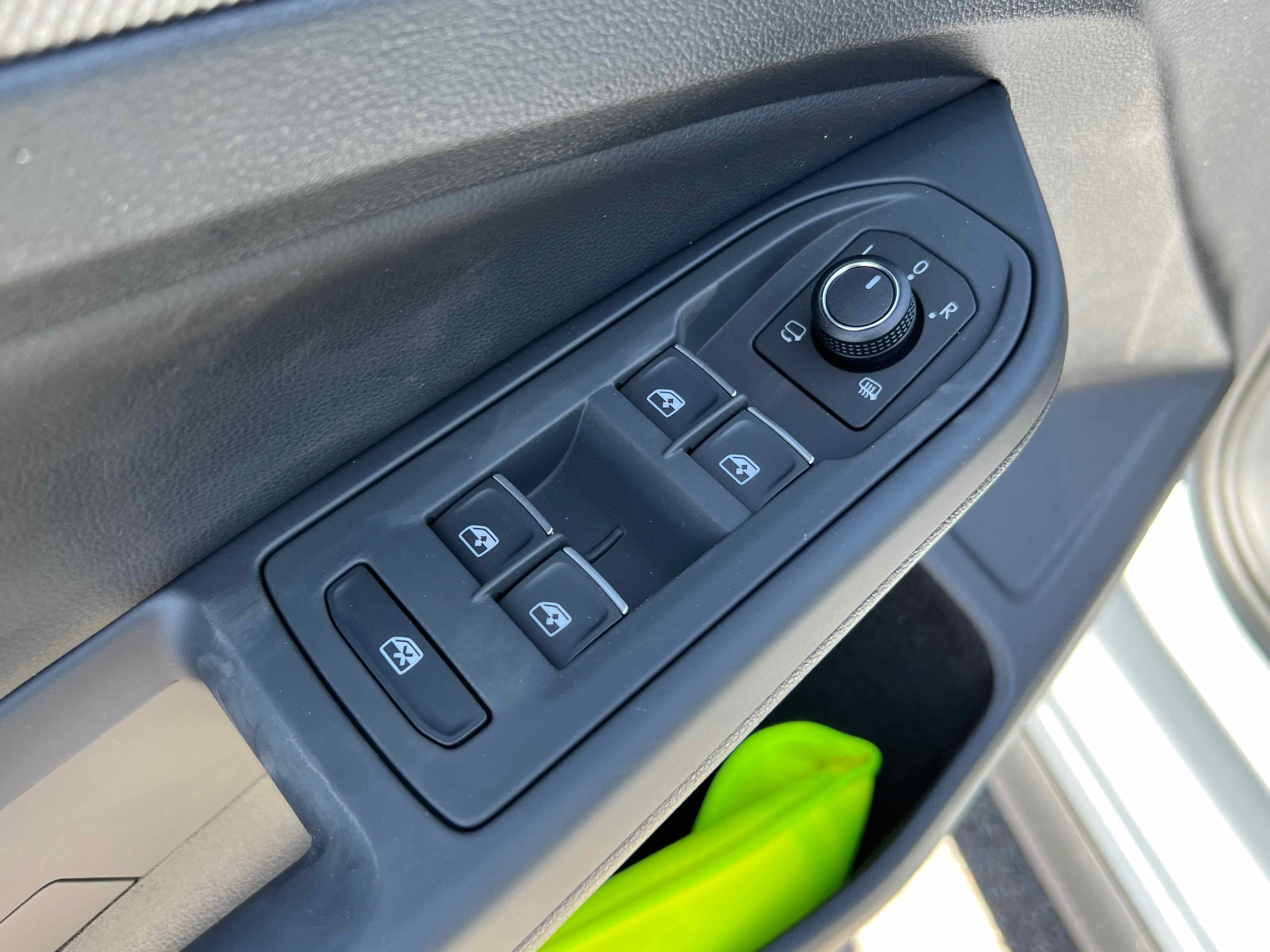 2025 Volkswagen Golf GTI SE