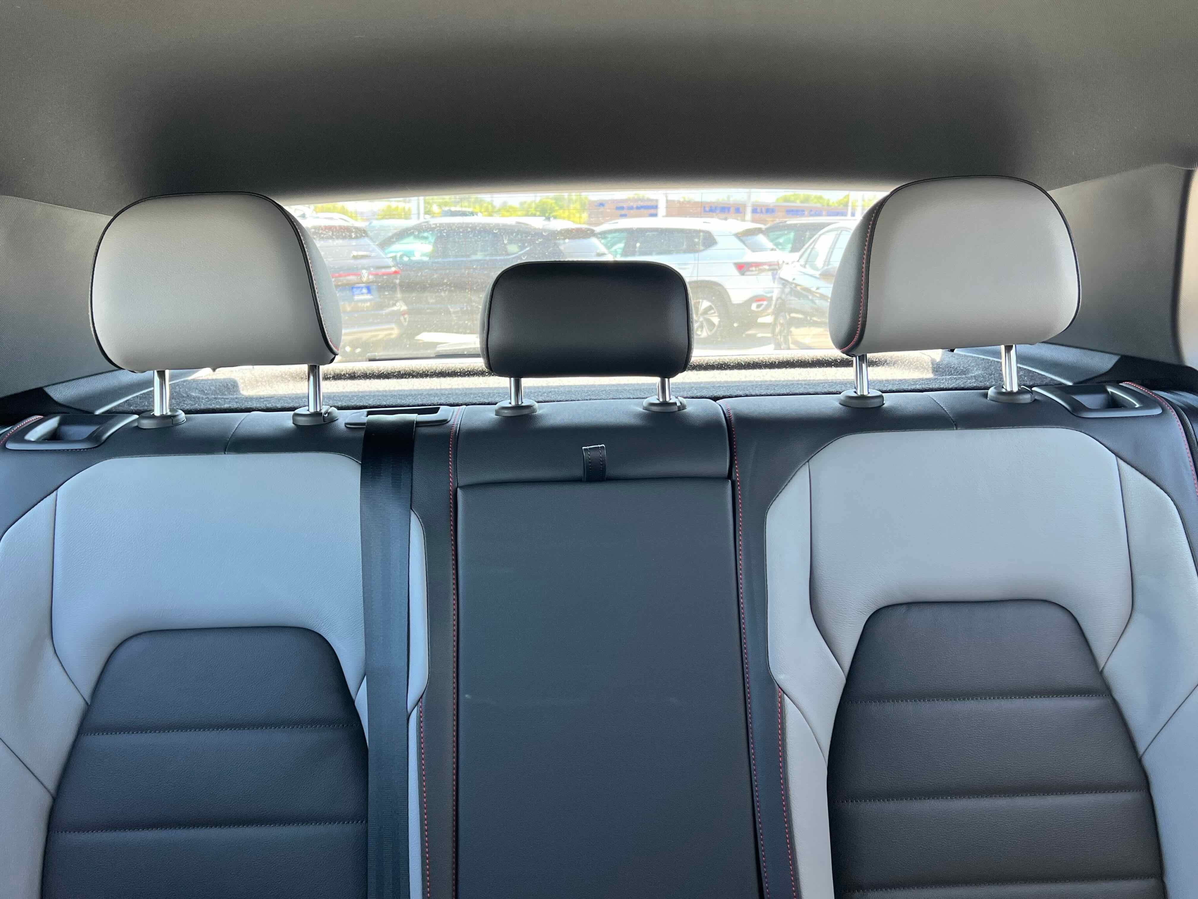 2025 Volkswagen Golf GTI SE