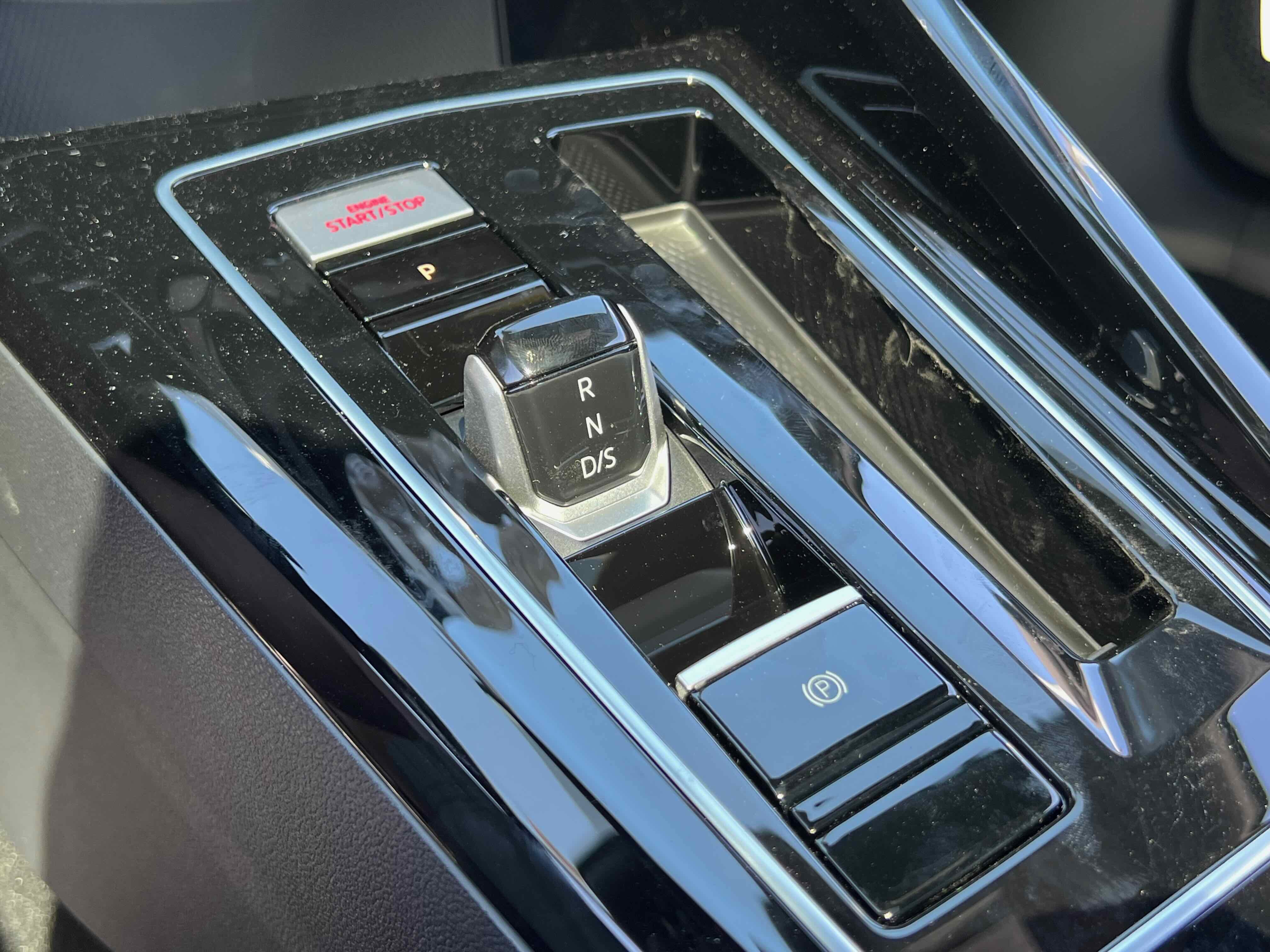 2025 Volkswagen Golf GTI SE