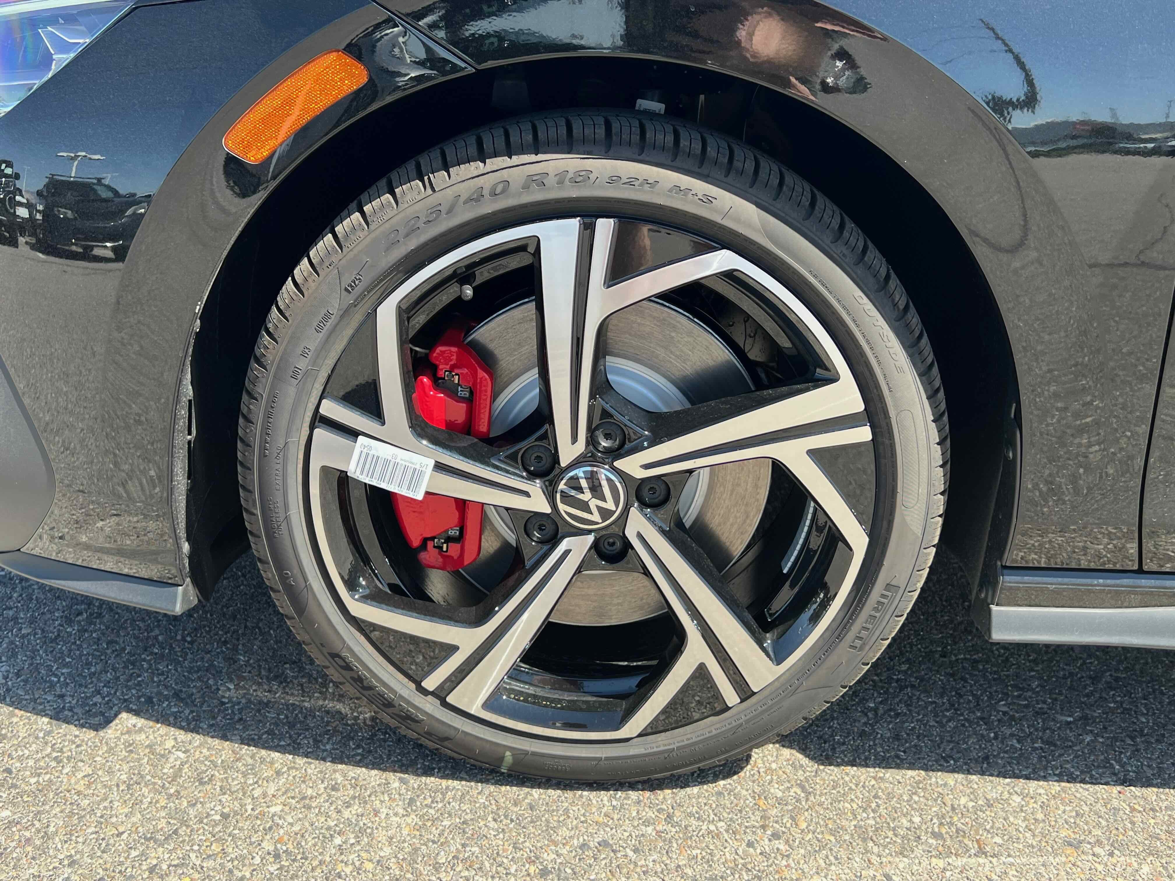 2025 Volkswagen Golf GTI SE