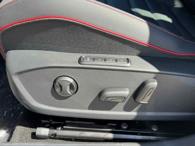 2025 Volkswagen Golf GTI SE