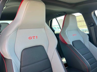 2025 Volkswagen Golf GTI SE