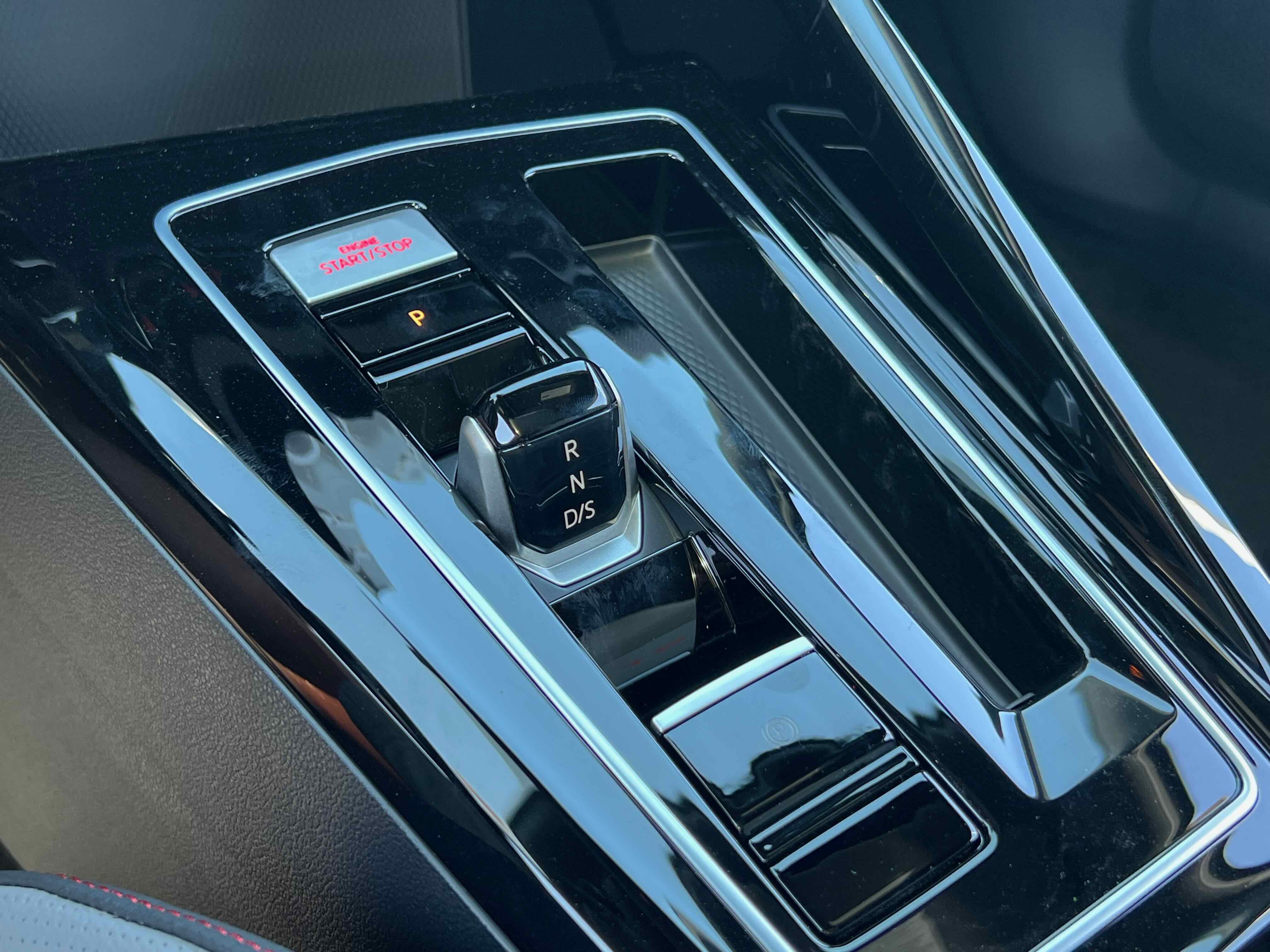 2025 Volkswagen Golf GTI SE