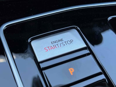 2025 Volkswagen Golf GTI SE