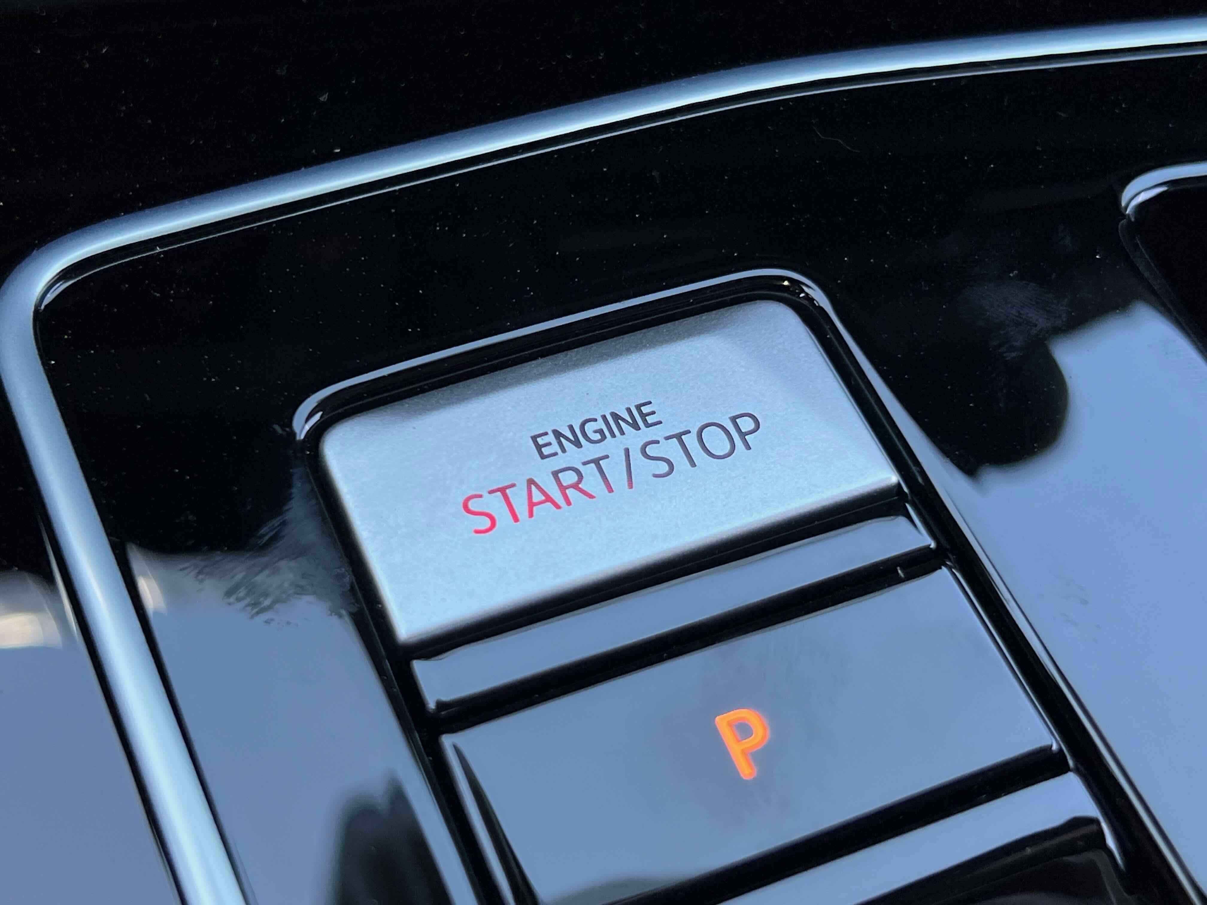 2025 Volkswagen Golf GTI SE