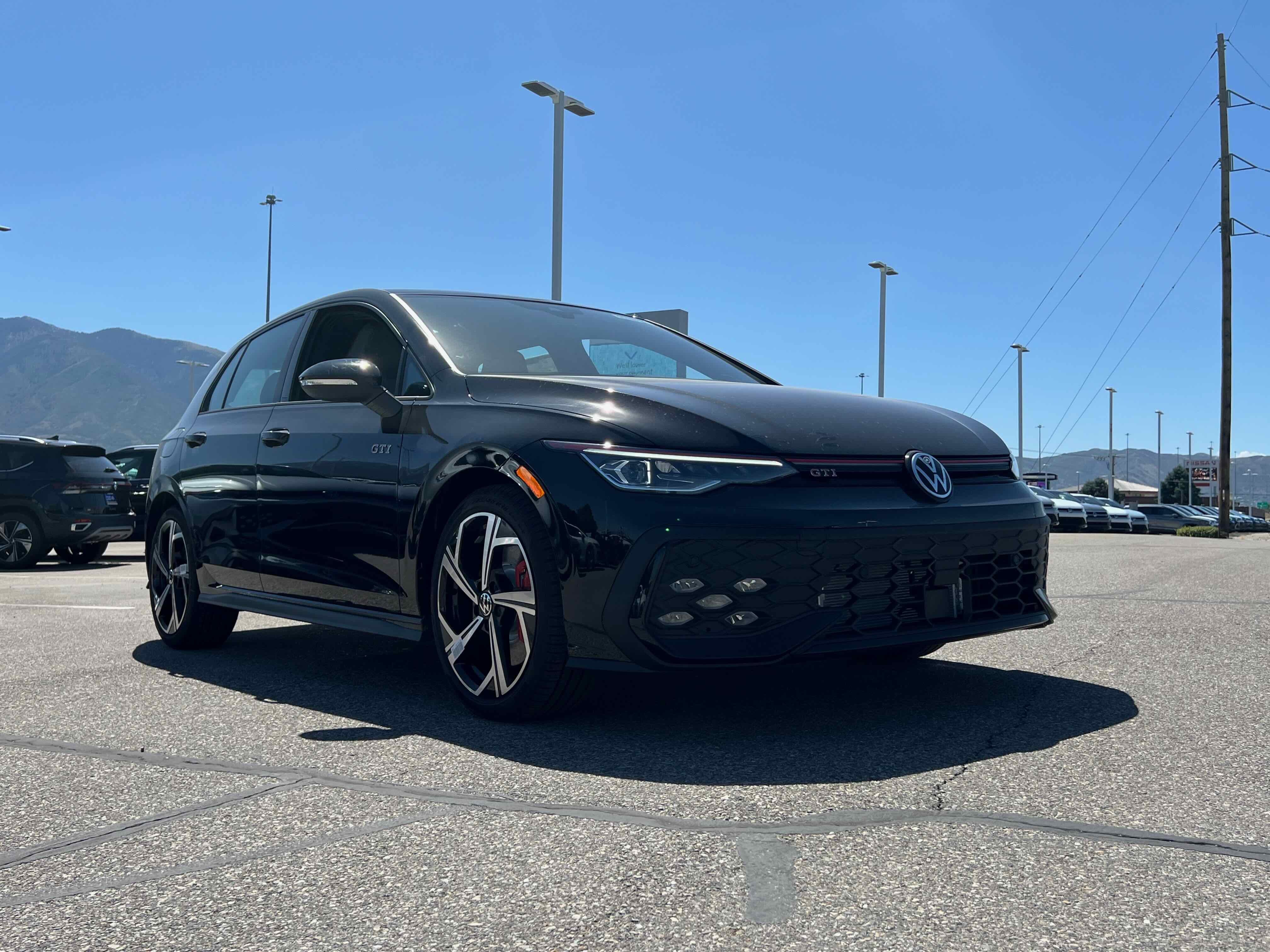 2025 Volkswagen Golf GTI SE