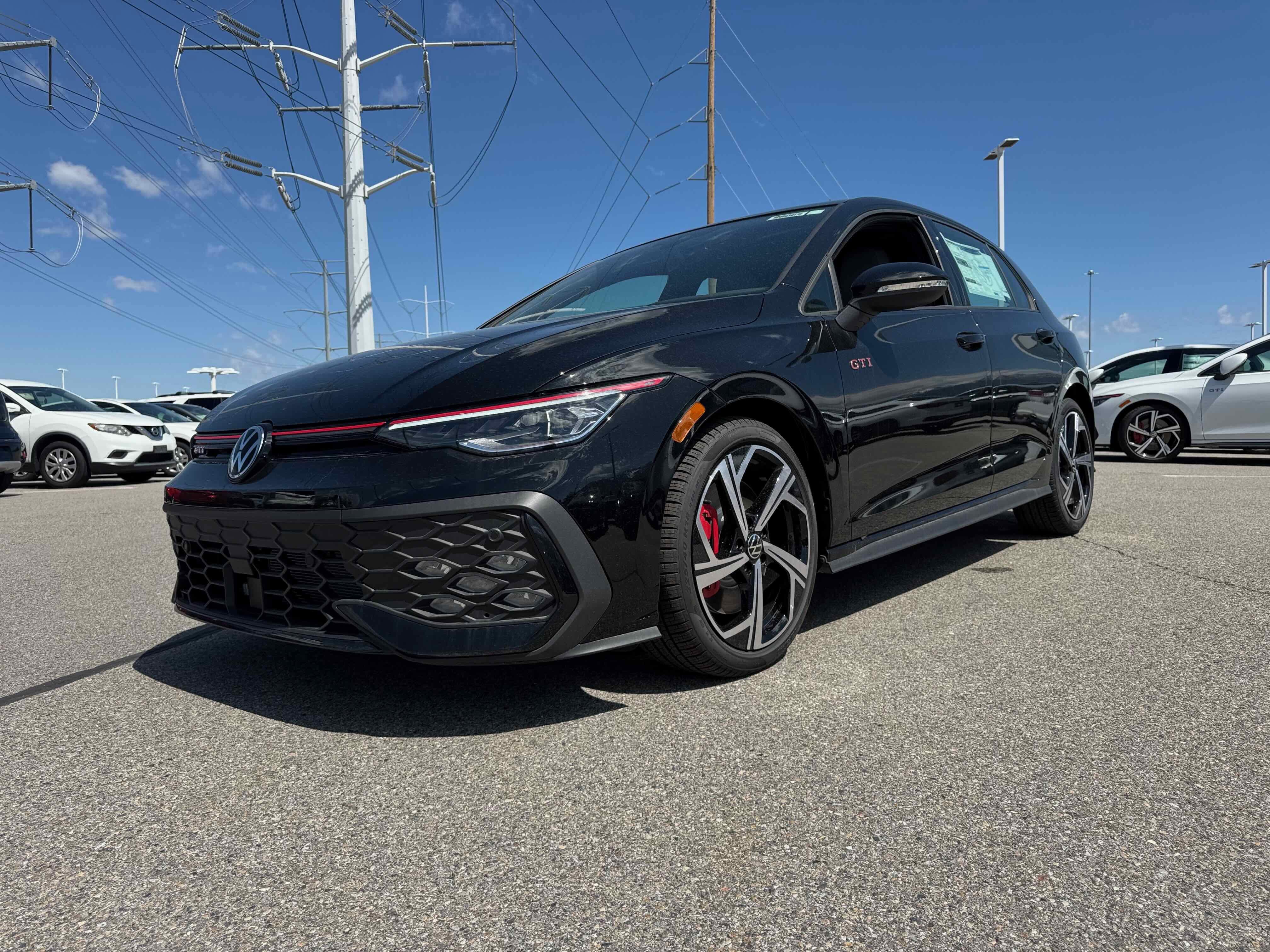 2025 Volkswagen Golf GTI SE