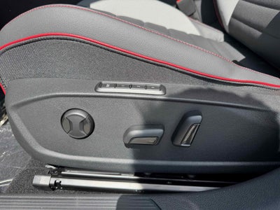 2025 Volkswagen Golf GTI SE