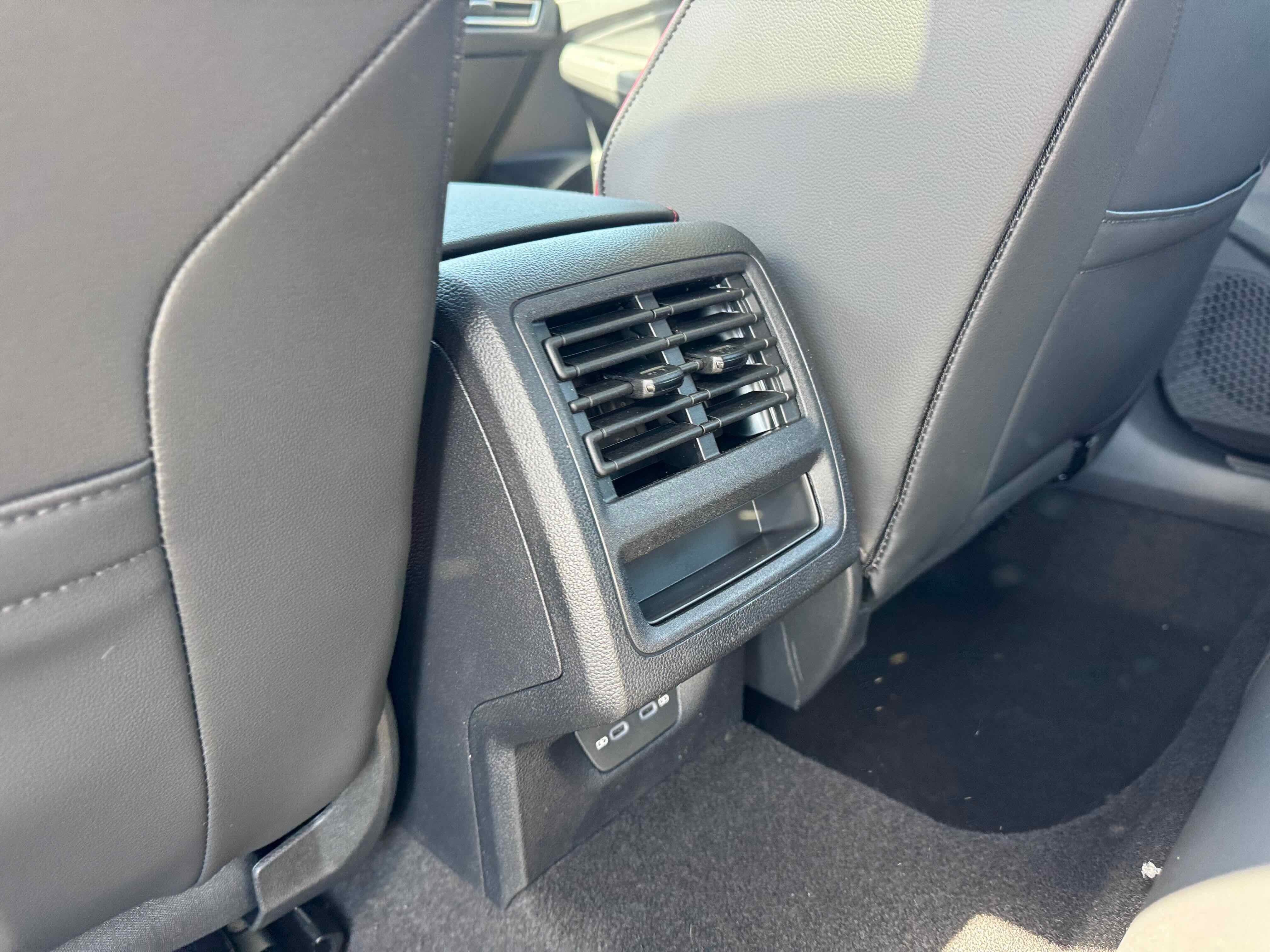 2025 Volkswagen Golf GTI SE