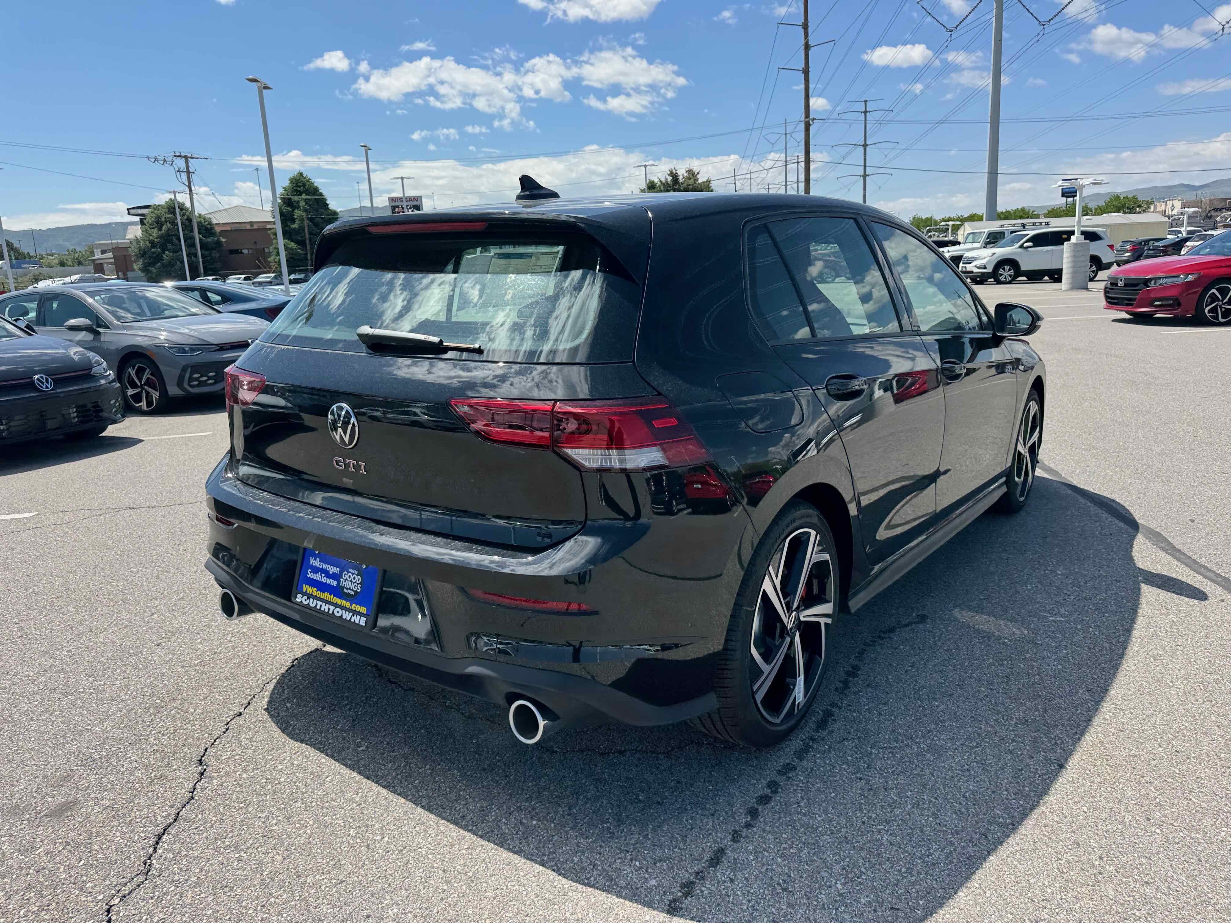 2025 Volkswagen Golf GTI SE