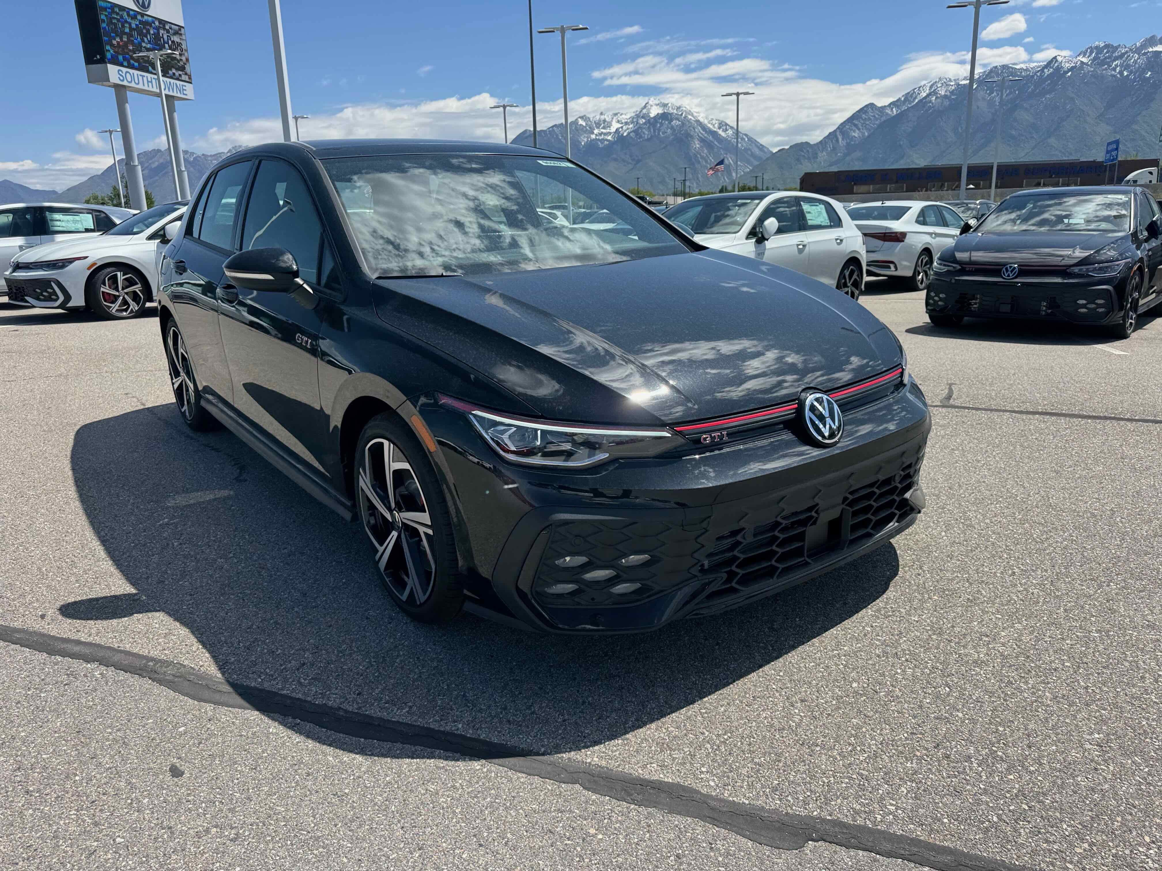 2025 Volkswagen Golf GTI SE