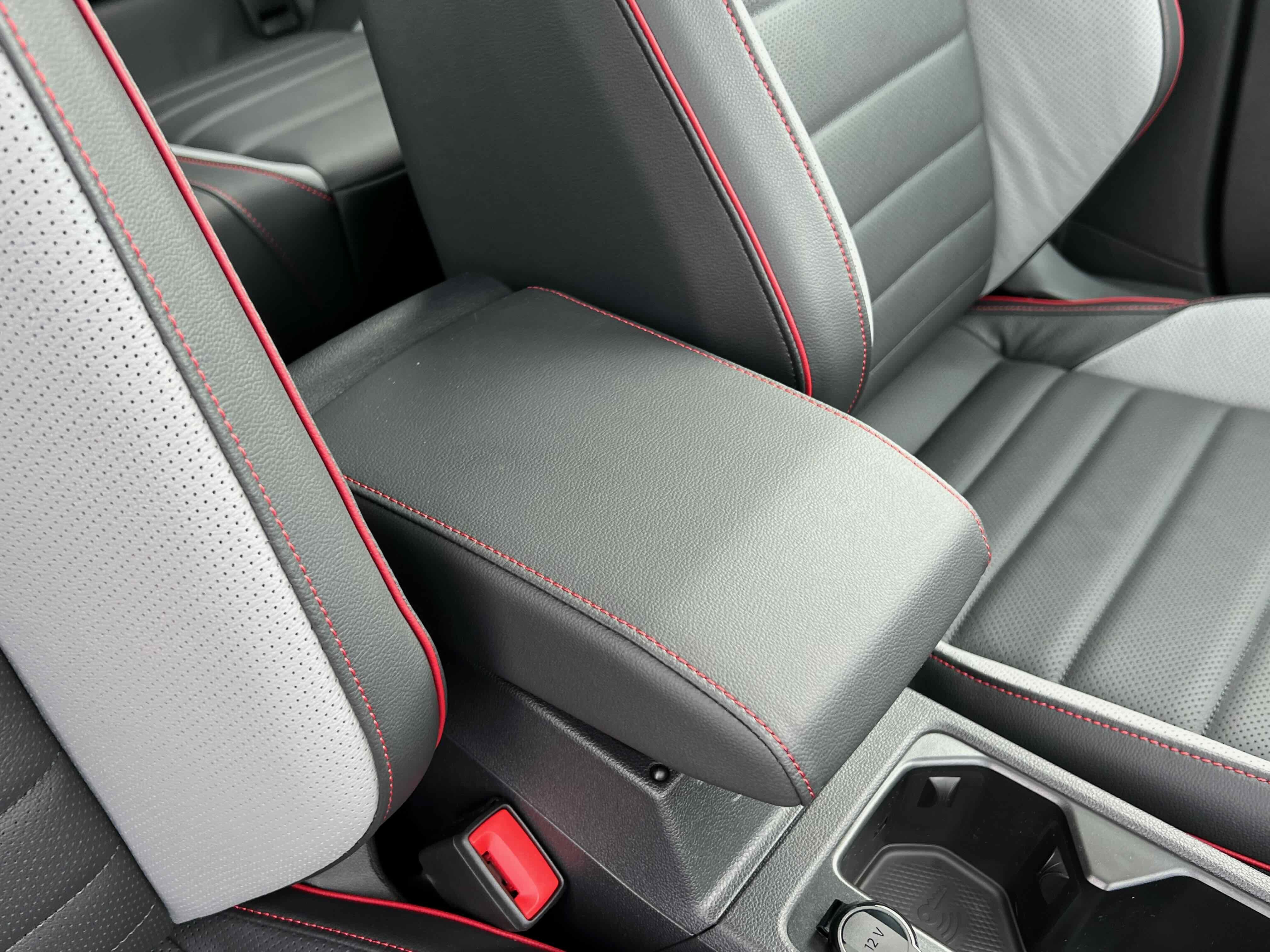 2026 Volkswagen Golf GTI SE