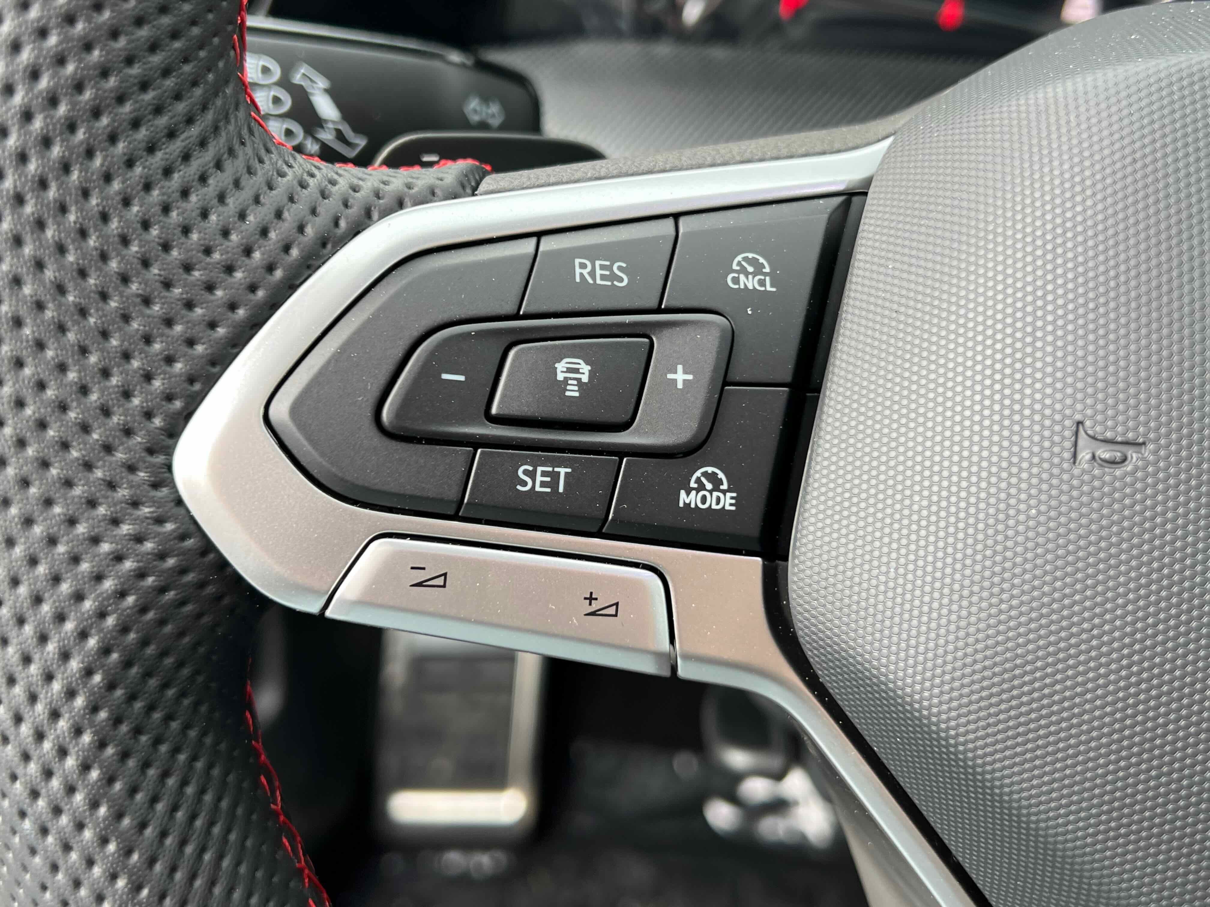 2026 Volkswagen Golf GTI SE