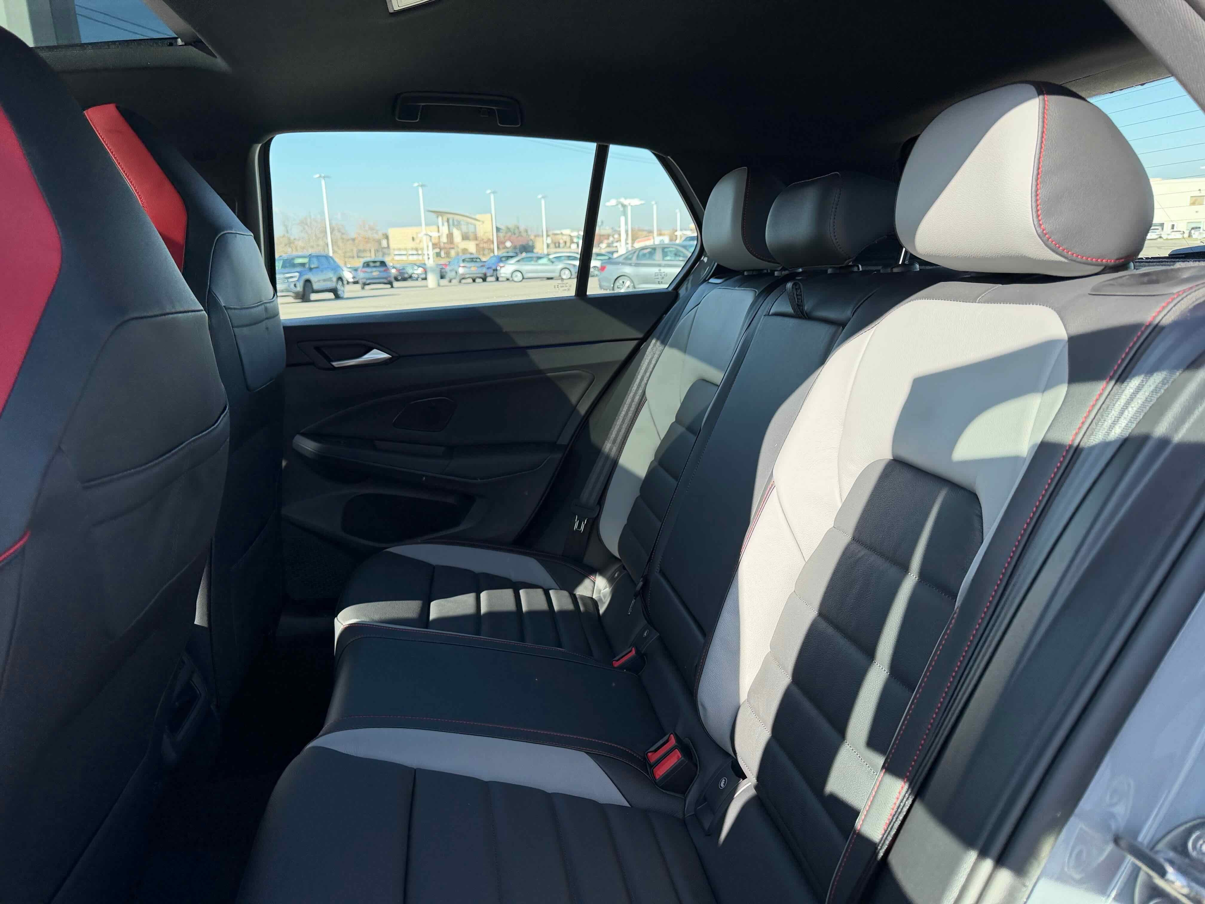 2026 Volkswagen Golf GTI SE