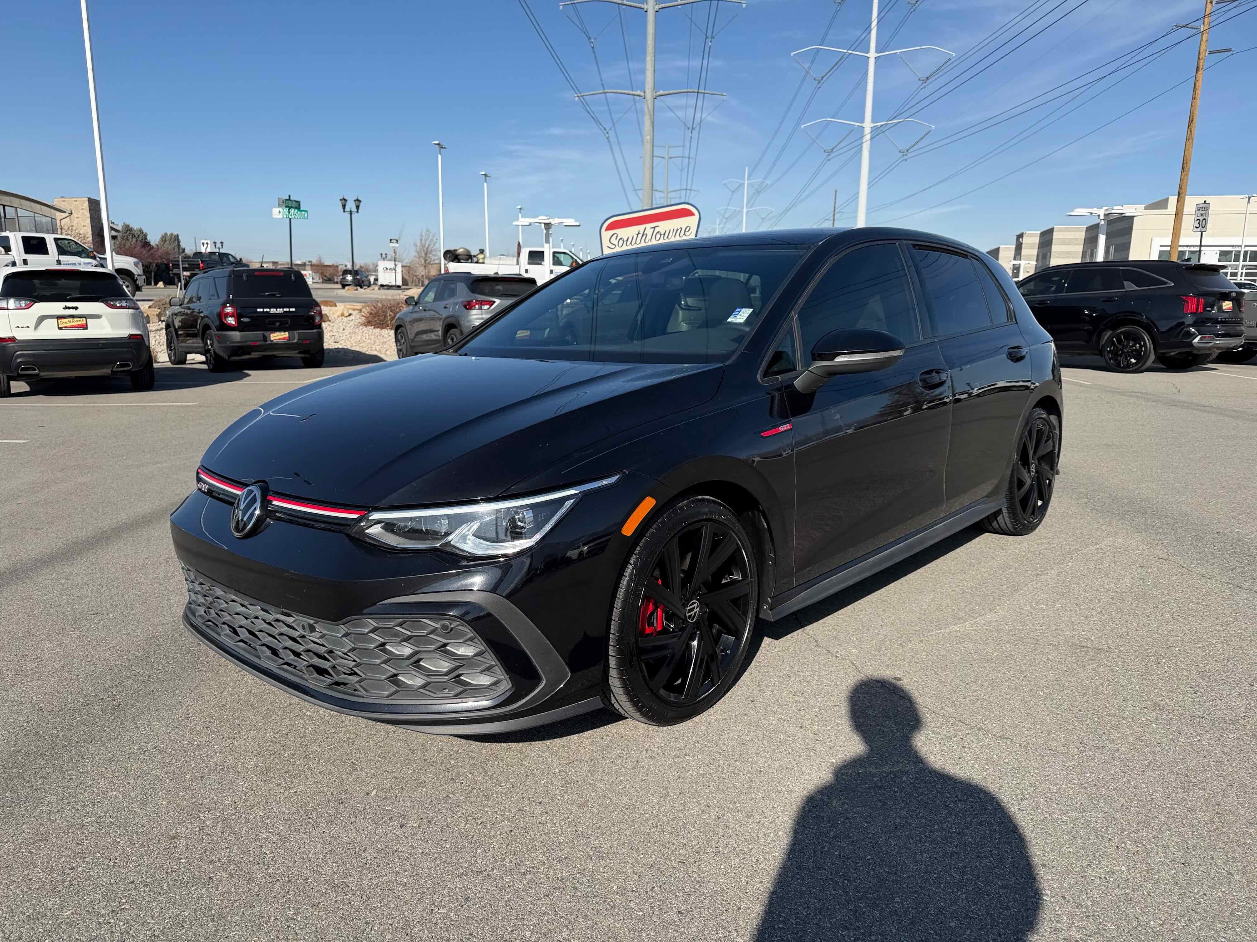 2022 Volkswagen Golf GTI SE