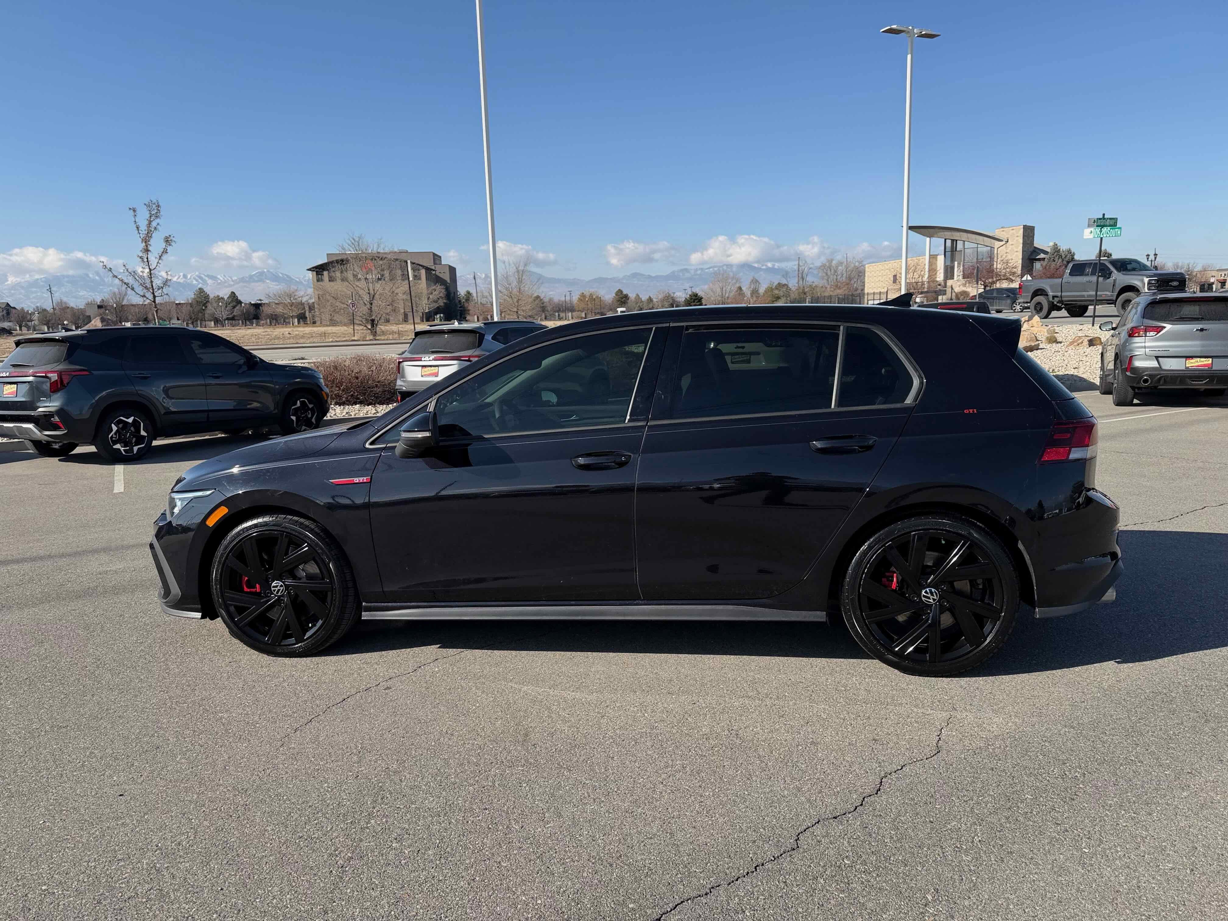 2022 Volkswagen Golf GTI SE